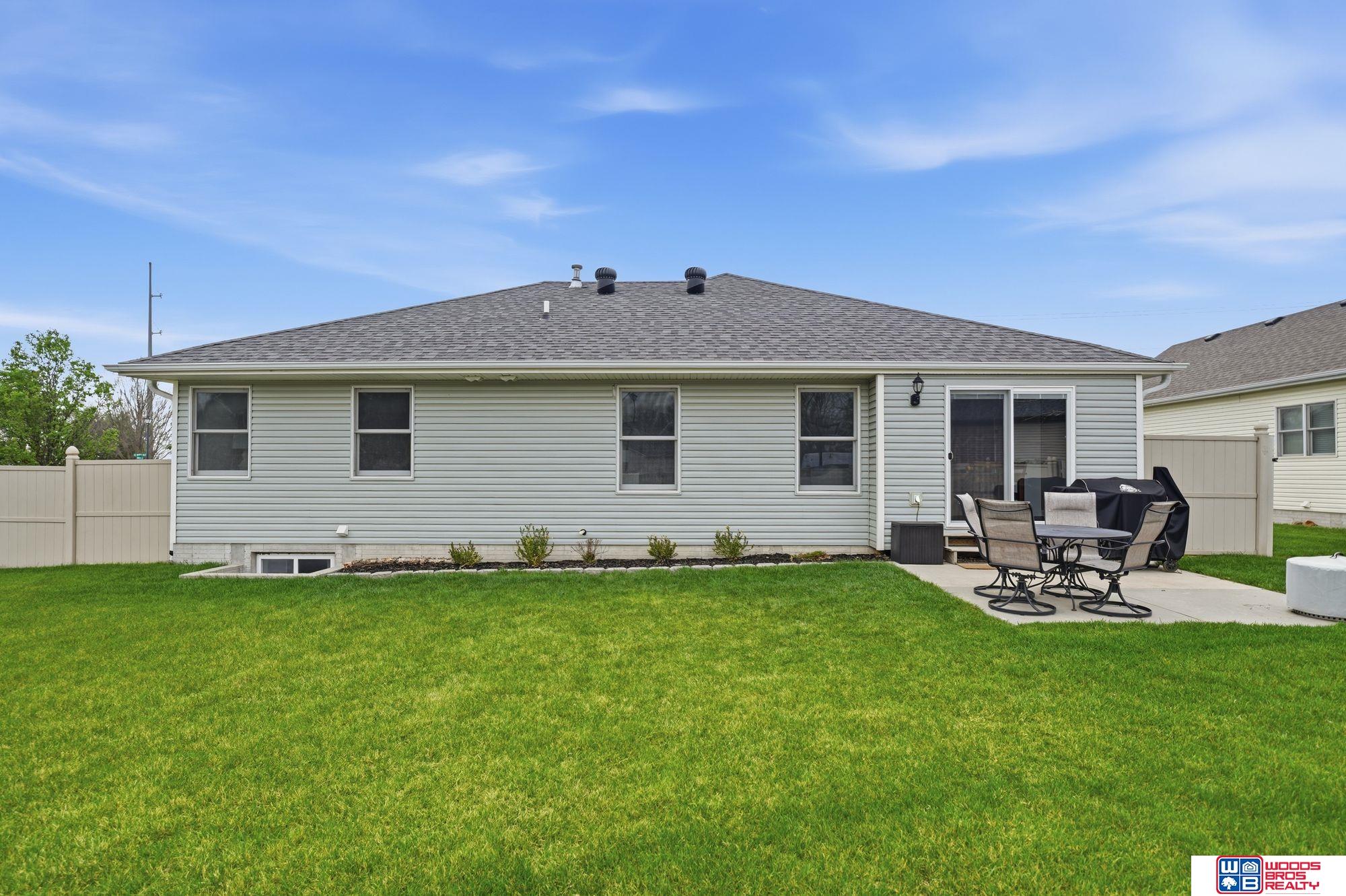 8230 57th Street, Lincoln, NE, 68516