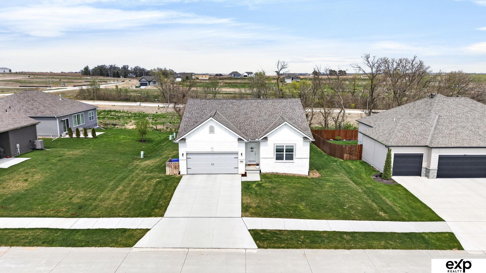 20882 Camelback Avenue, Gretna, NE, 68028