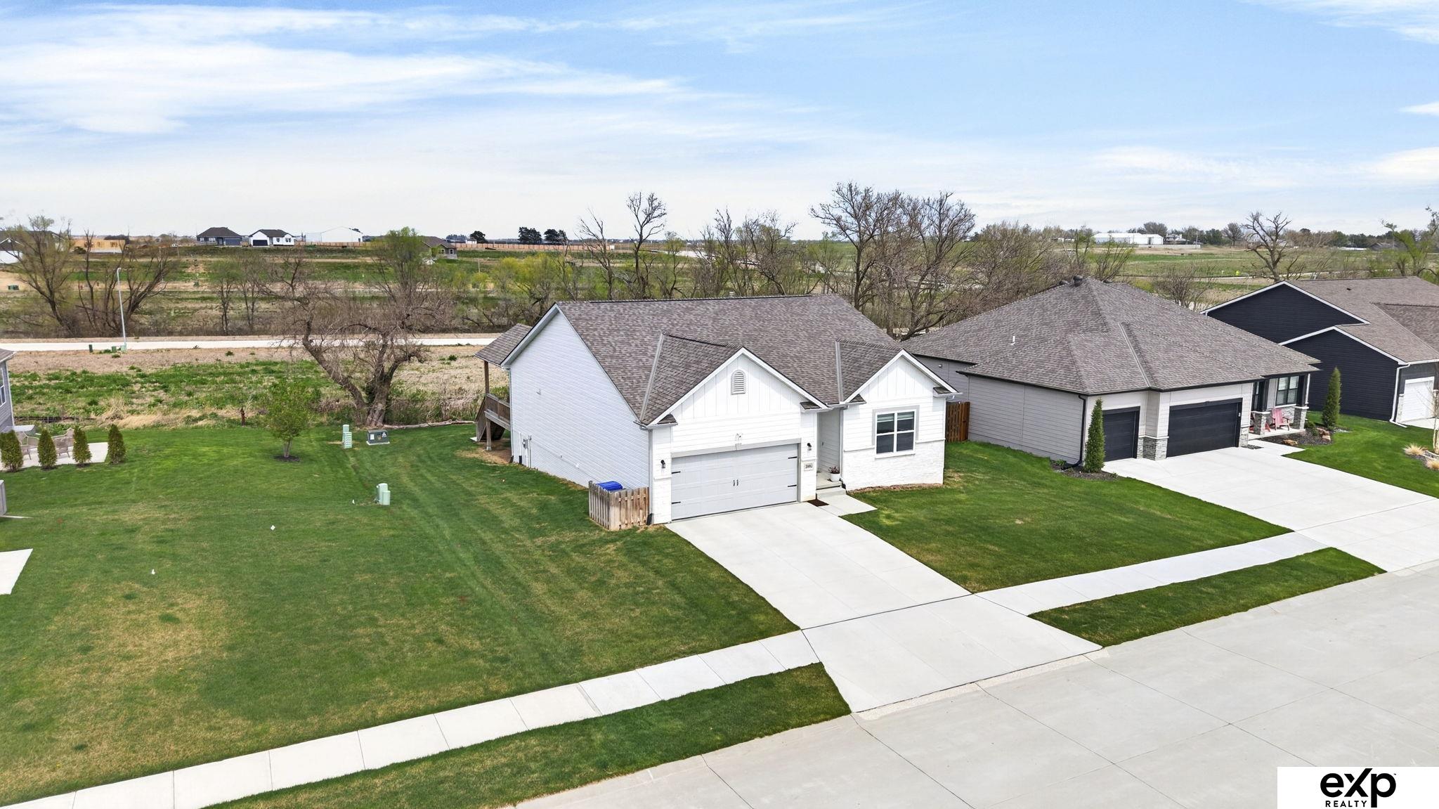 20882 Camelback Avenue, Gretna, NE, 68028