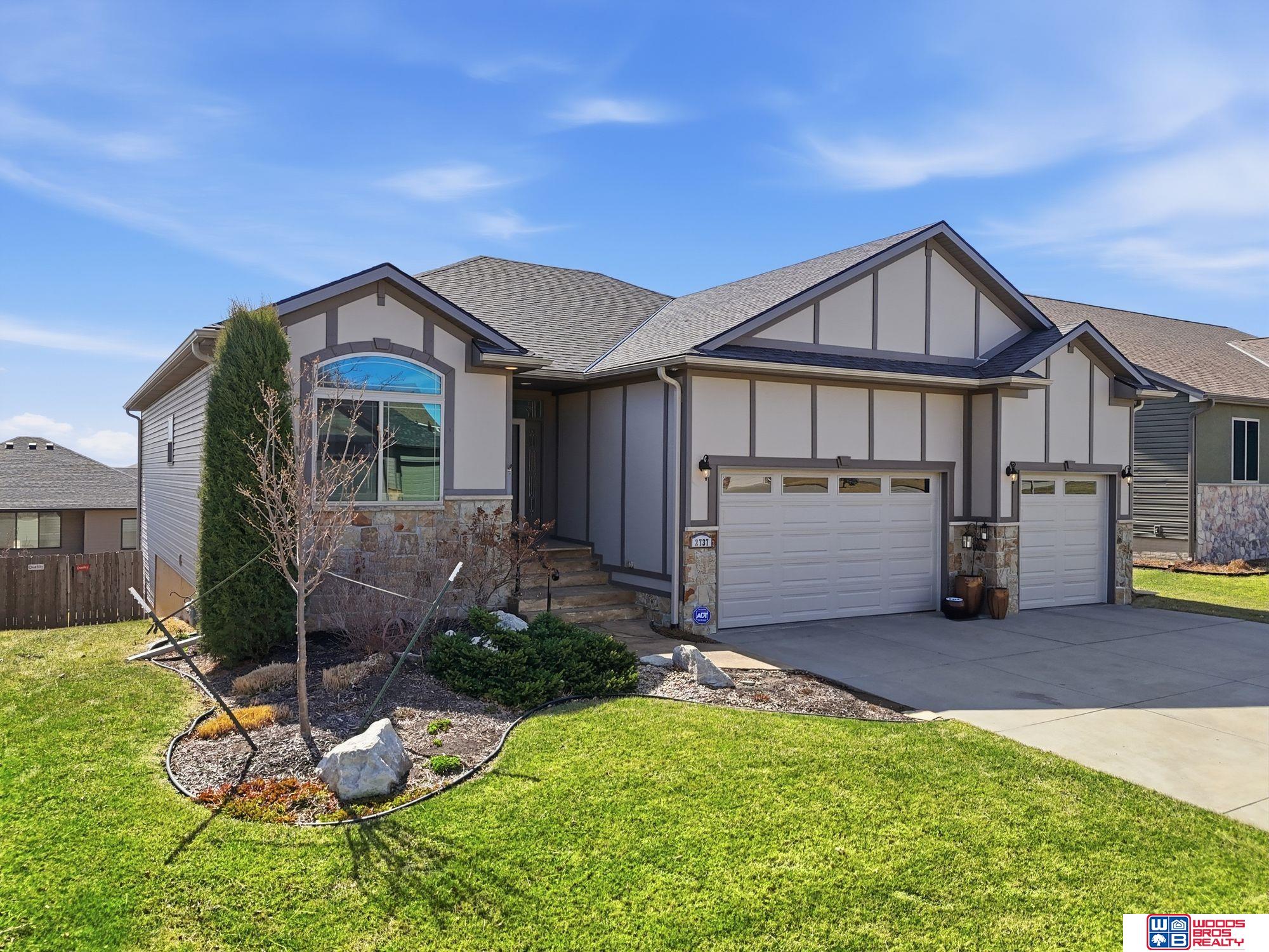 2737 Shadowbrook Drive, Lincoln, NE, 68516