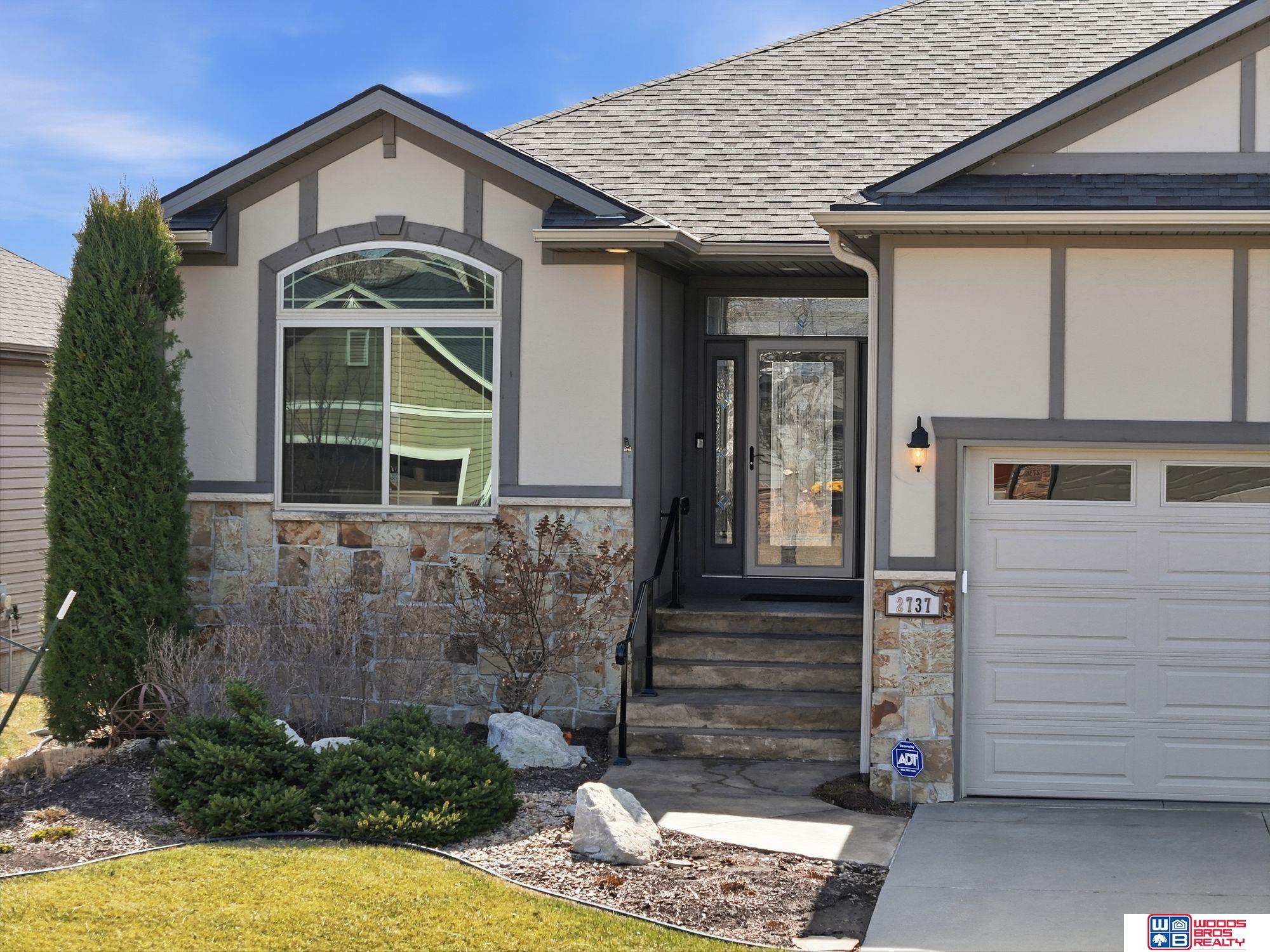 2737 Shadowbrook Drive, Lincoln, NE, 68516