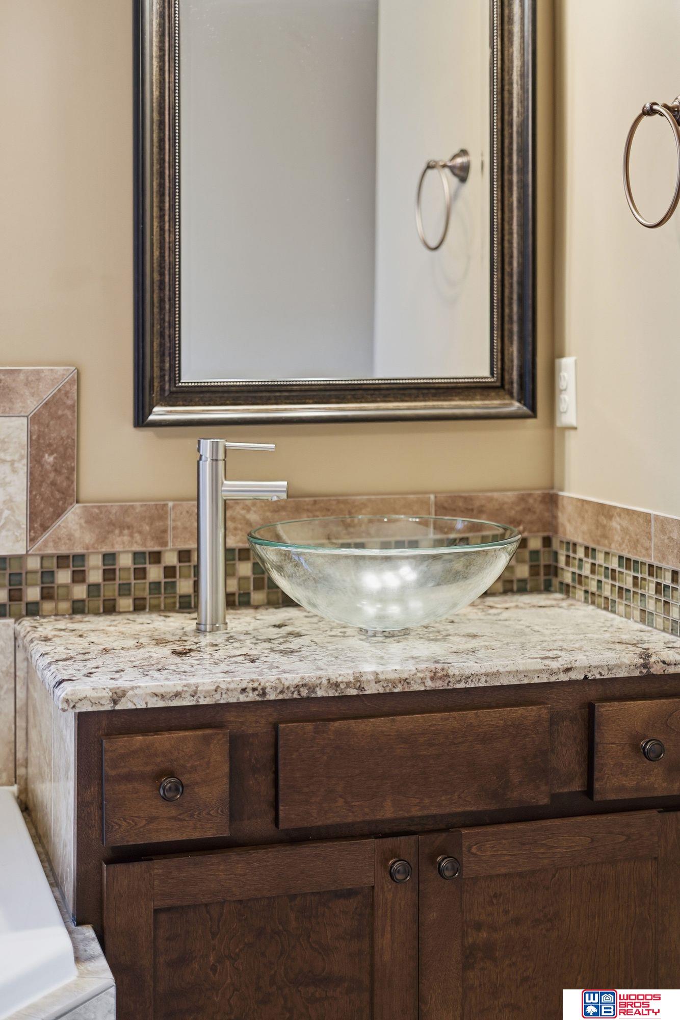 2737 Shadowbrook Drive, Lincoln, NE, 68516