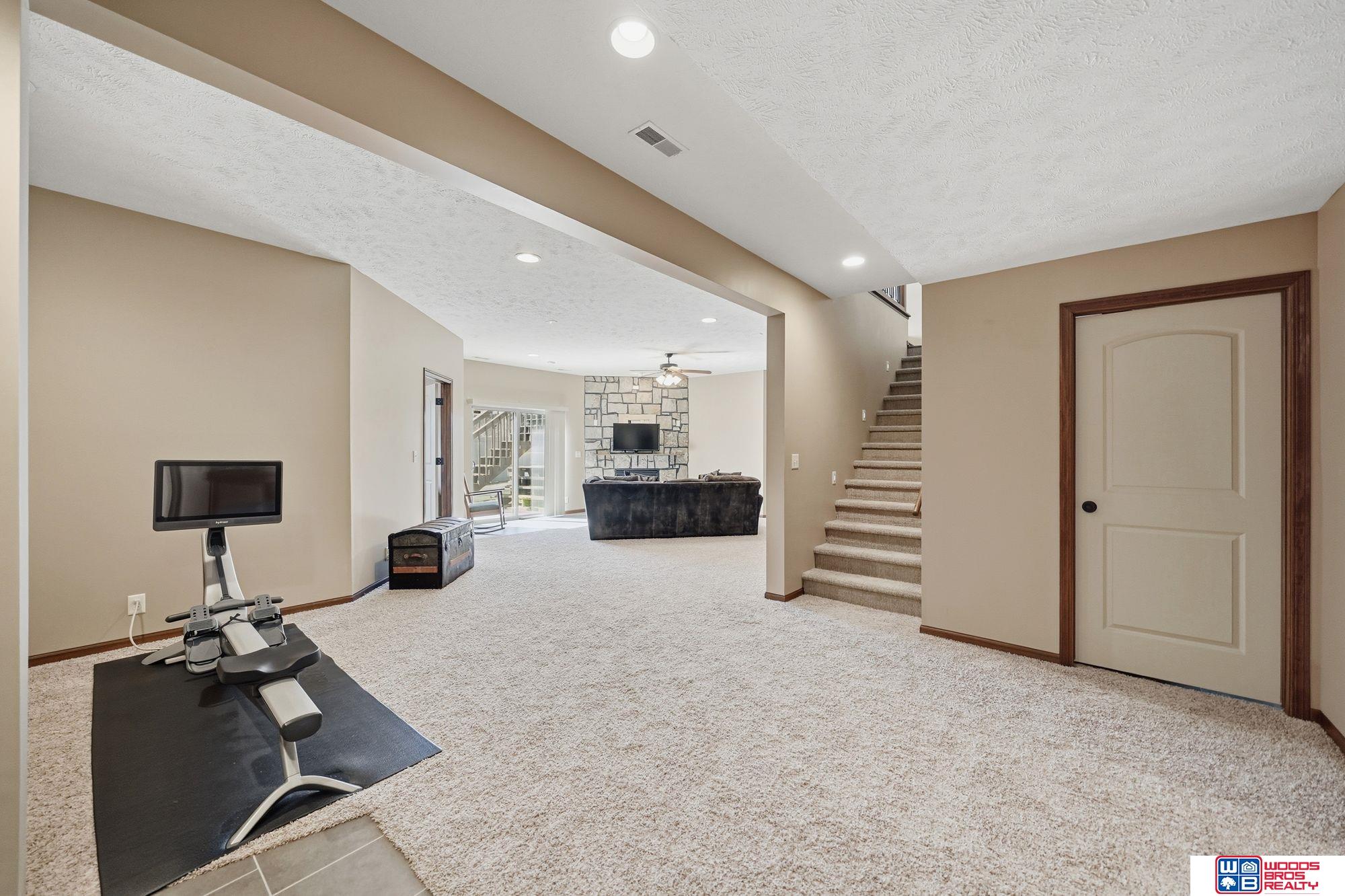 2737 Shadowbrook Drive, Lincoln, NE, 68516