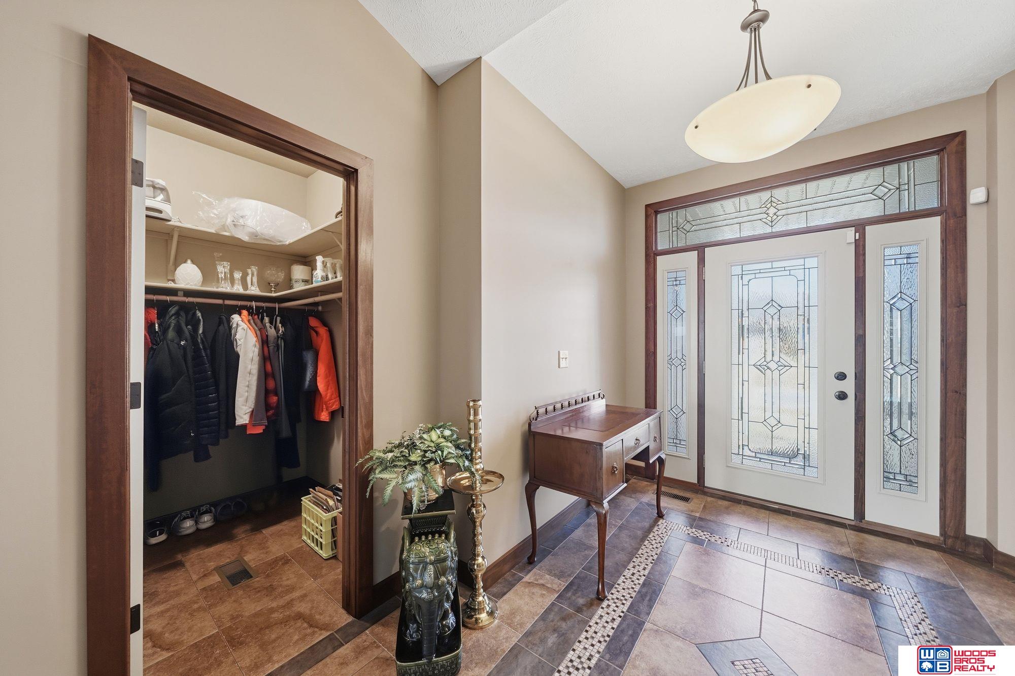 2737 Shadowbrook Drive, Lincoln, NE, 68516