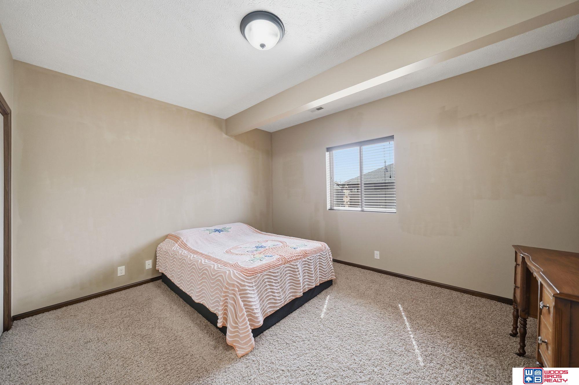 2737 Shadowbrook Drive, Lincoln, NE, 68516