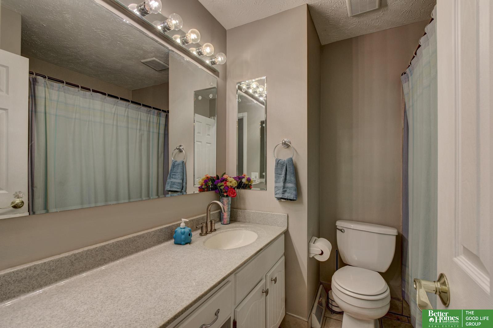 2105 N 129th Street, Omaha, NE, 68164