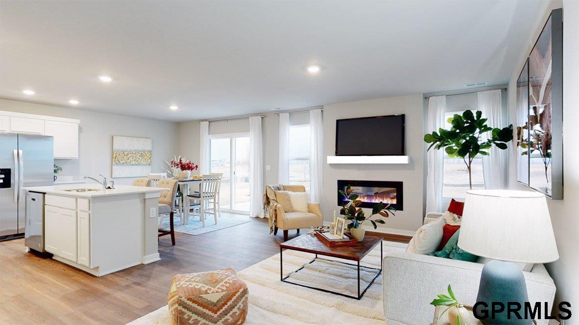 18476 Aurora Street, Omaha, NE, 68136