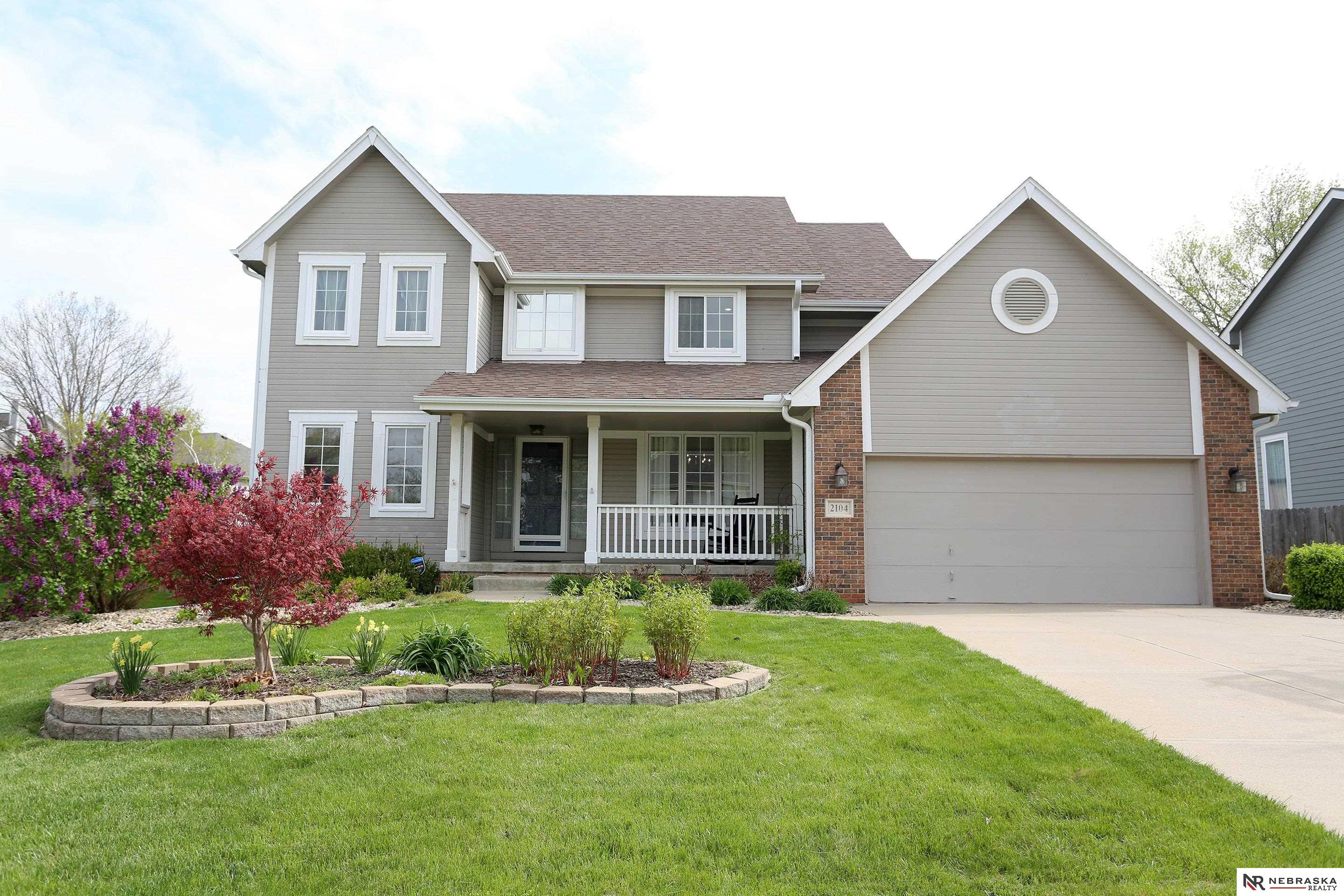 2104 John Street, Papillion, NE, 68133