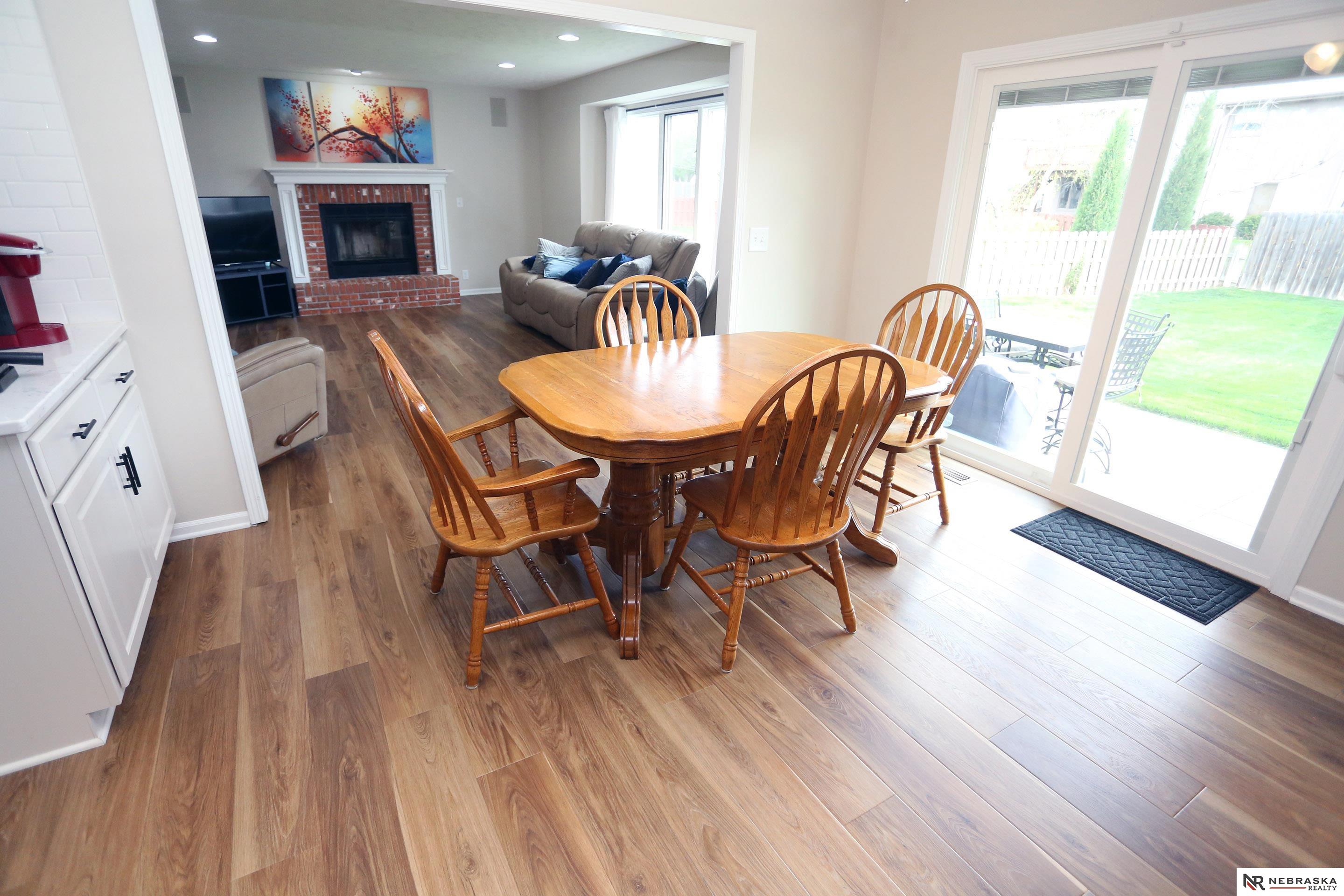 2104 John Street, Papillion, NE, 68133