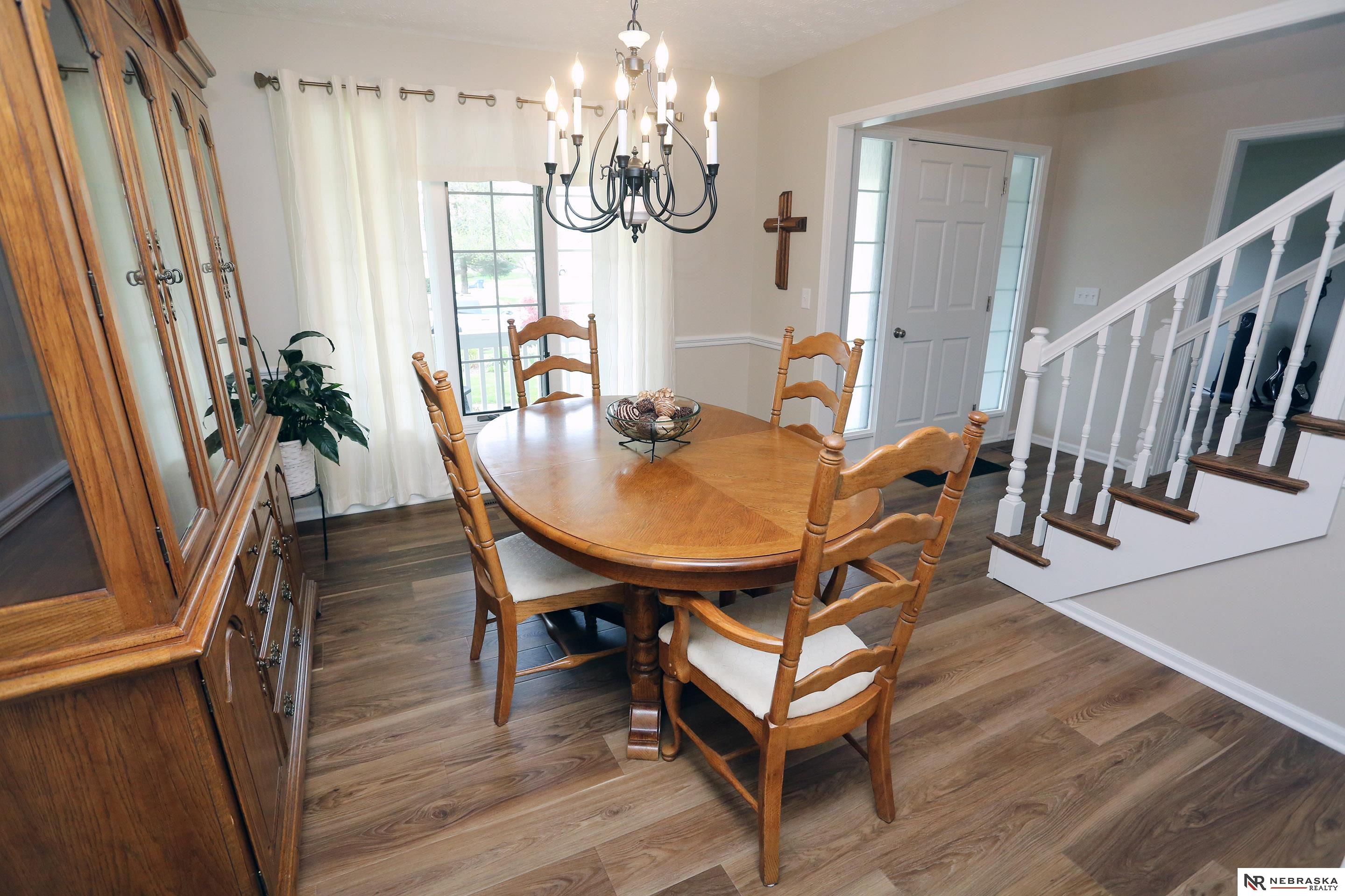 2104 John Street, Papillion, NE, 68133