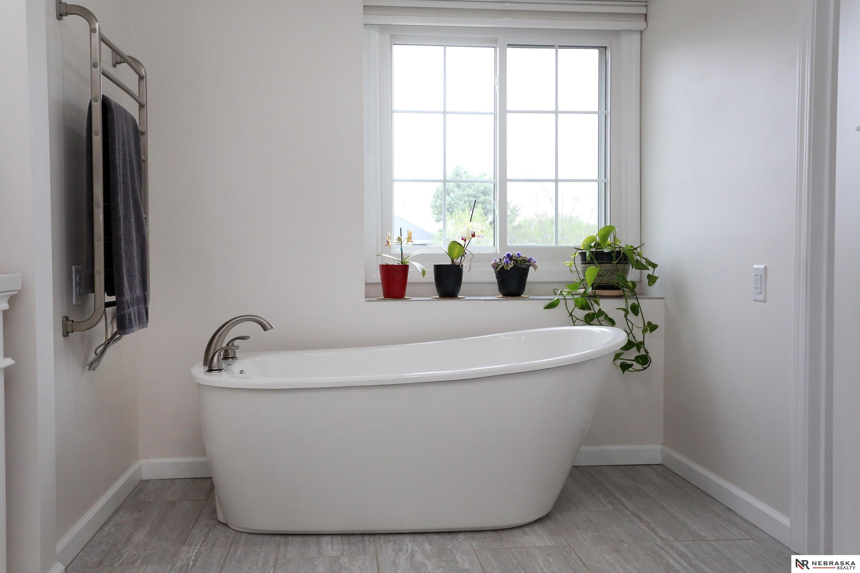 2104 John Street, Papillion, NE, 68133