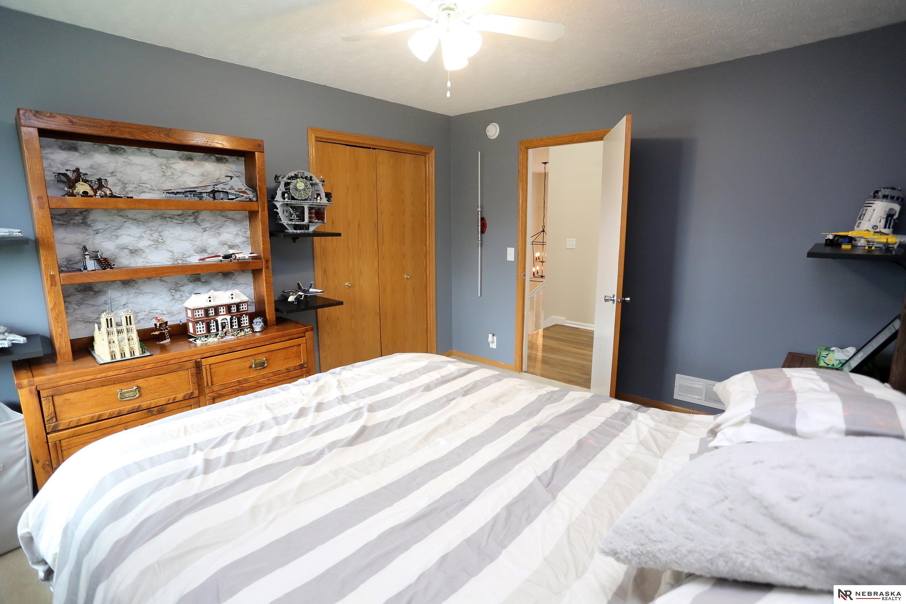 2104 John Street, Papillion, NE, 68133