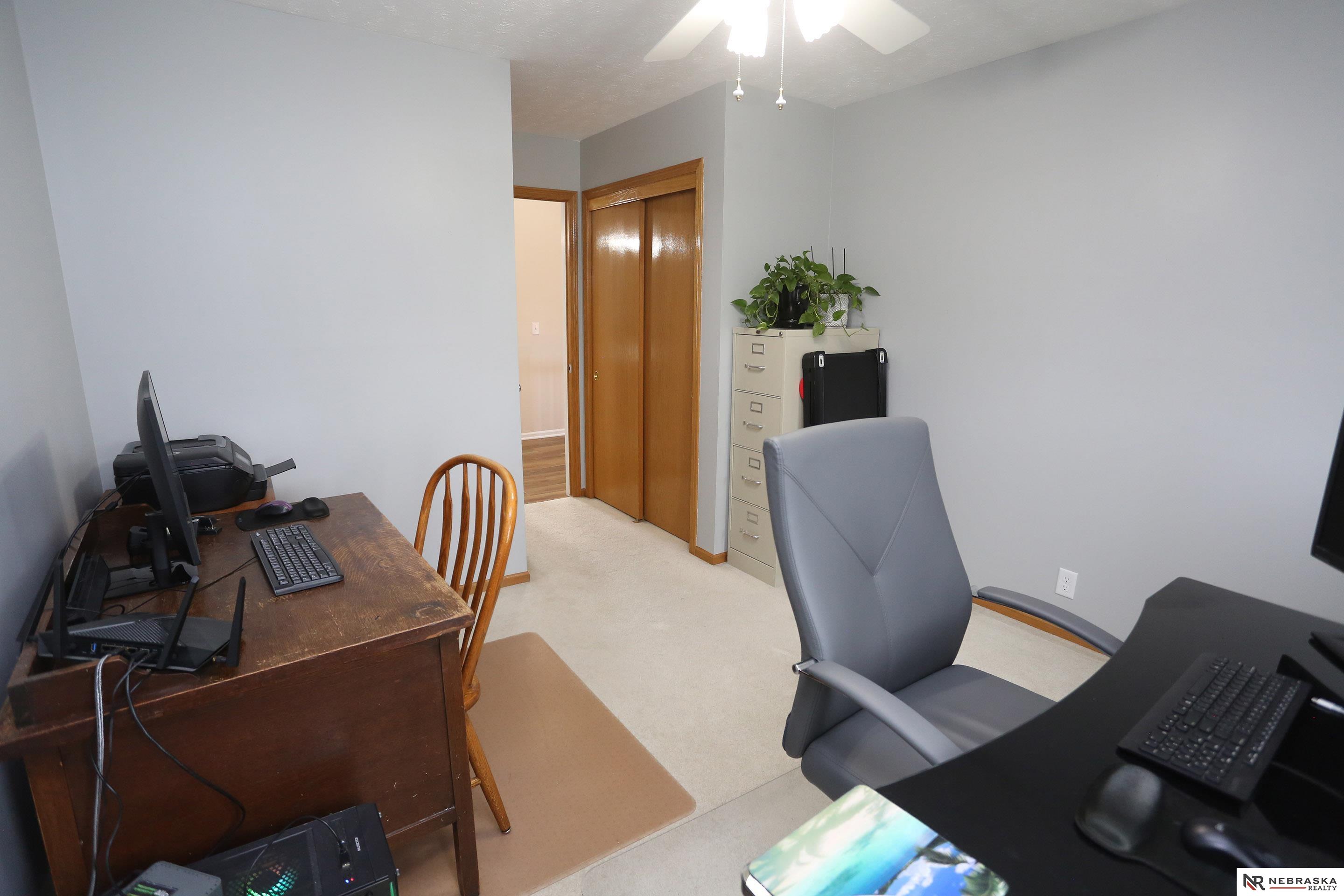 2104 John Street, Papillion, NE, 68133