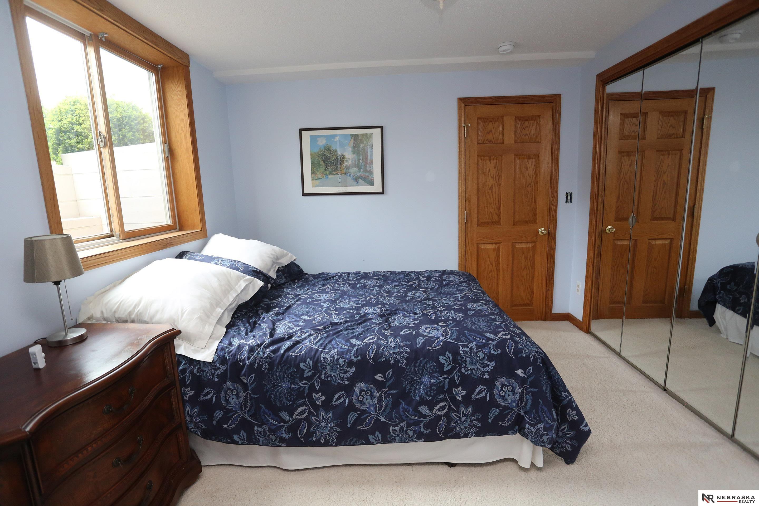 2104 John Street, Papillion, NE, 68133