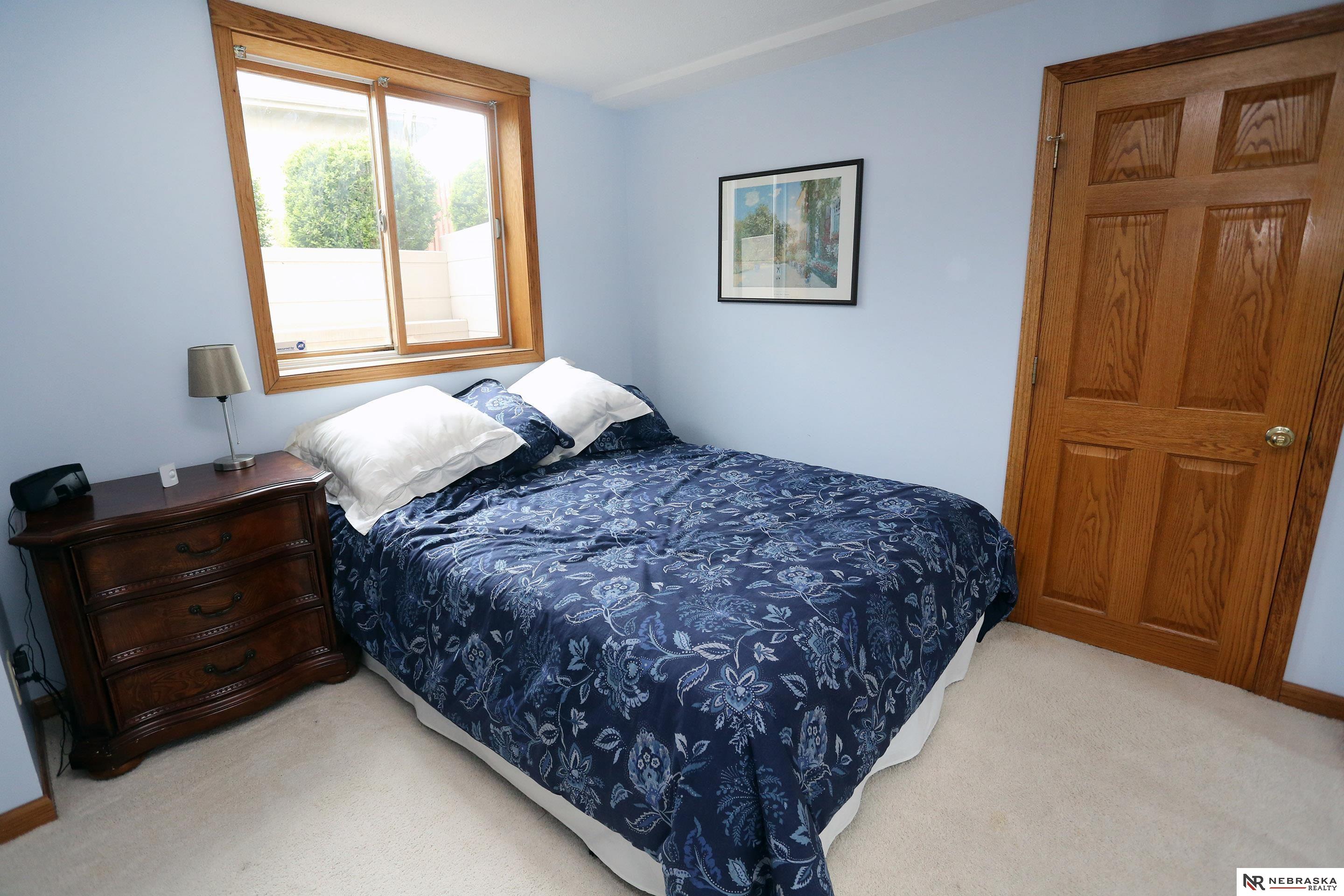 2104 John Street, Papillion, NE, 68133