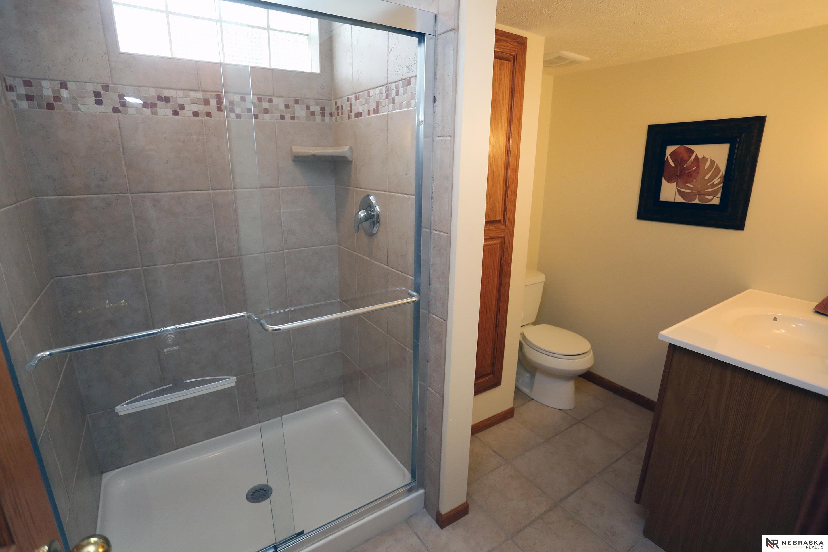 2104 John Street, Papillion, NE, 68133