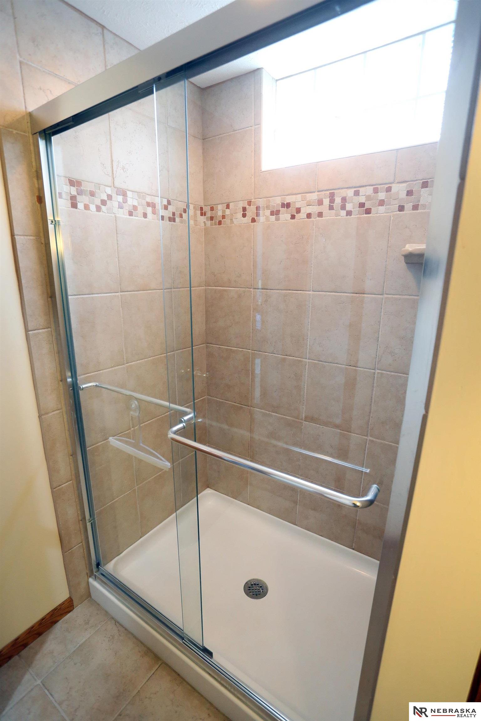 2104 John Street, Papillion, NE, 68133