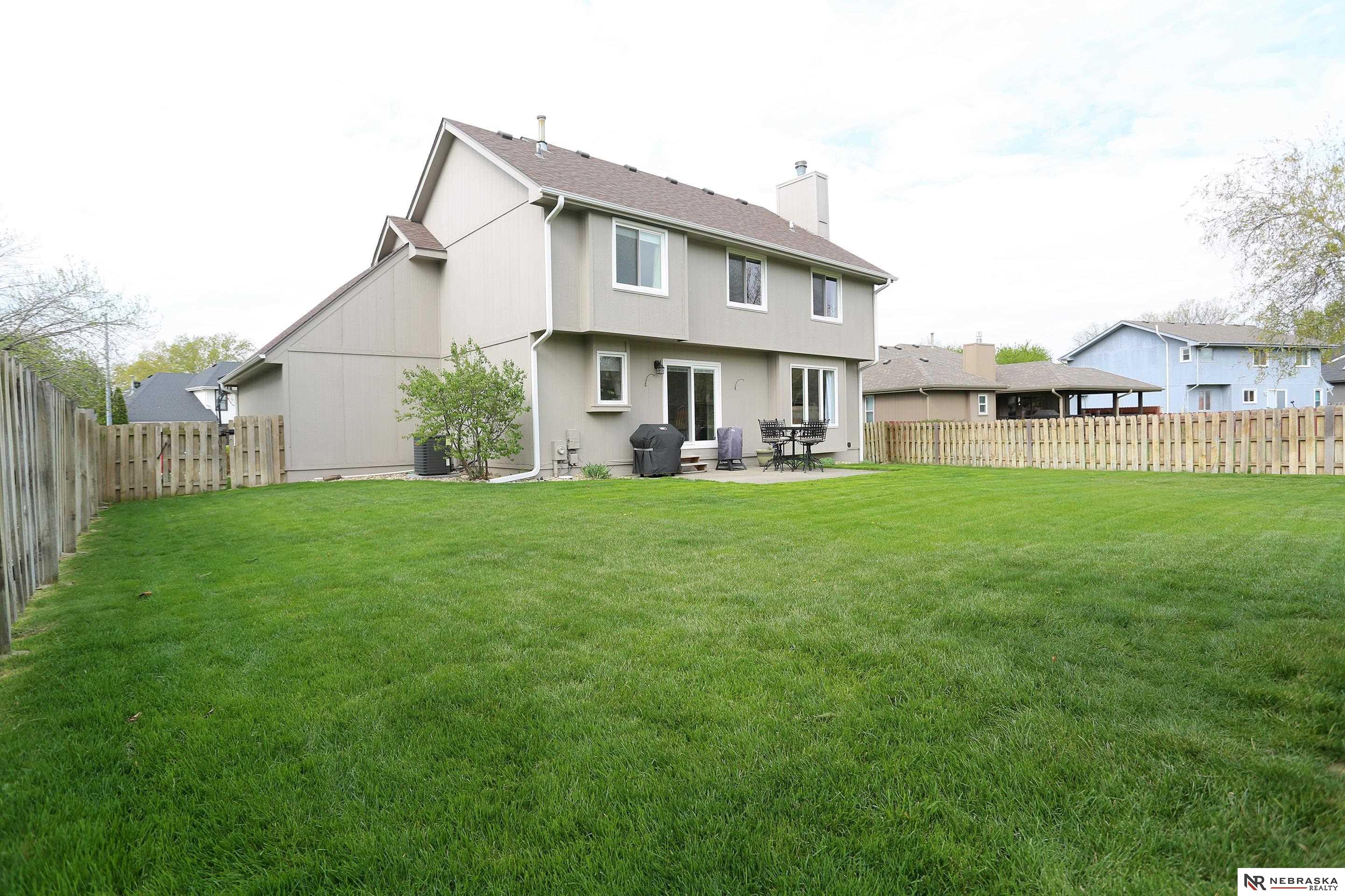 2104 John Street, Papillion, NE, 68133