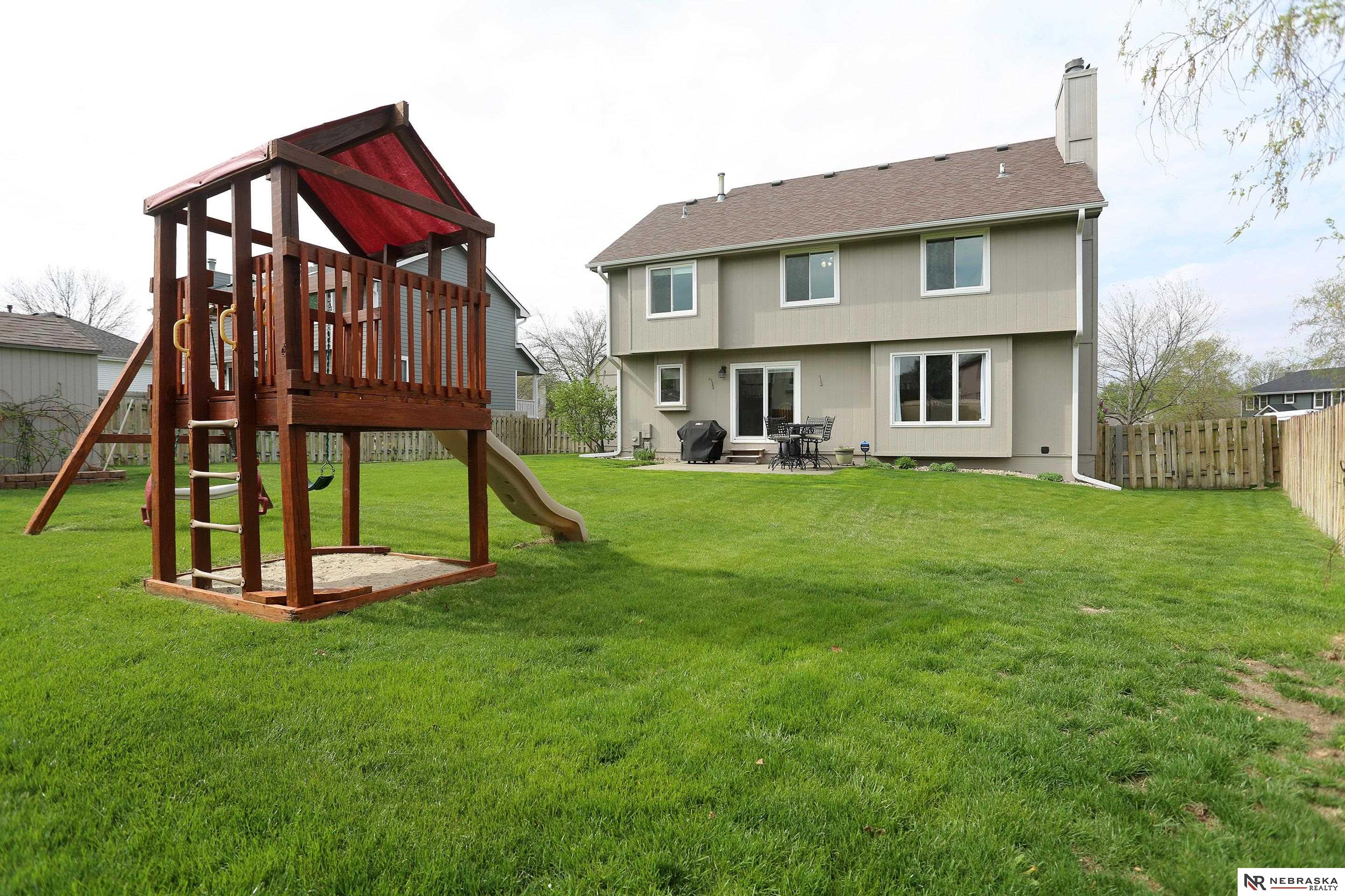 2104 John Street, Papillion, NE, 68133