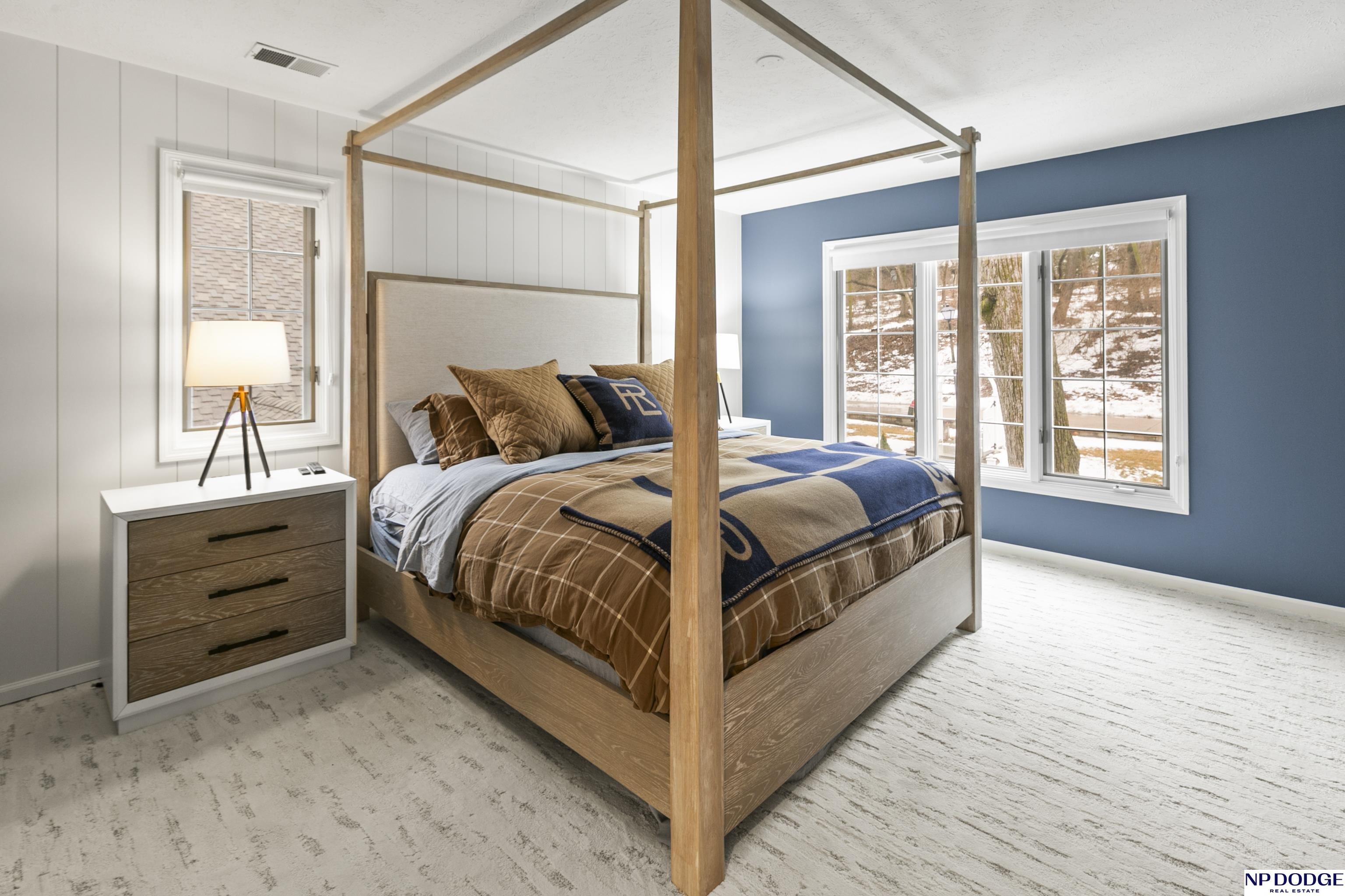 6026 Country Club Oaks Place, Omaha, NE, 68152