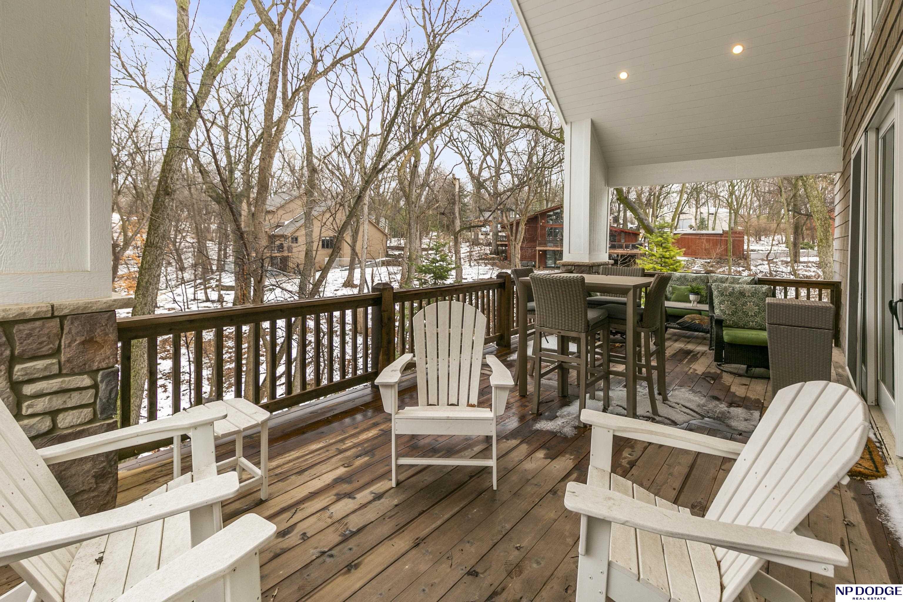 6026 Country Club Oaks Place, Omaha, NE, 68152