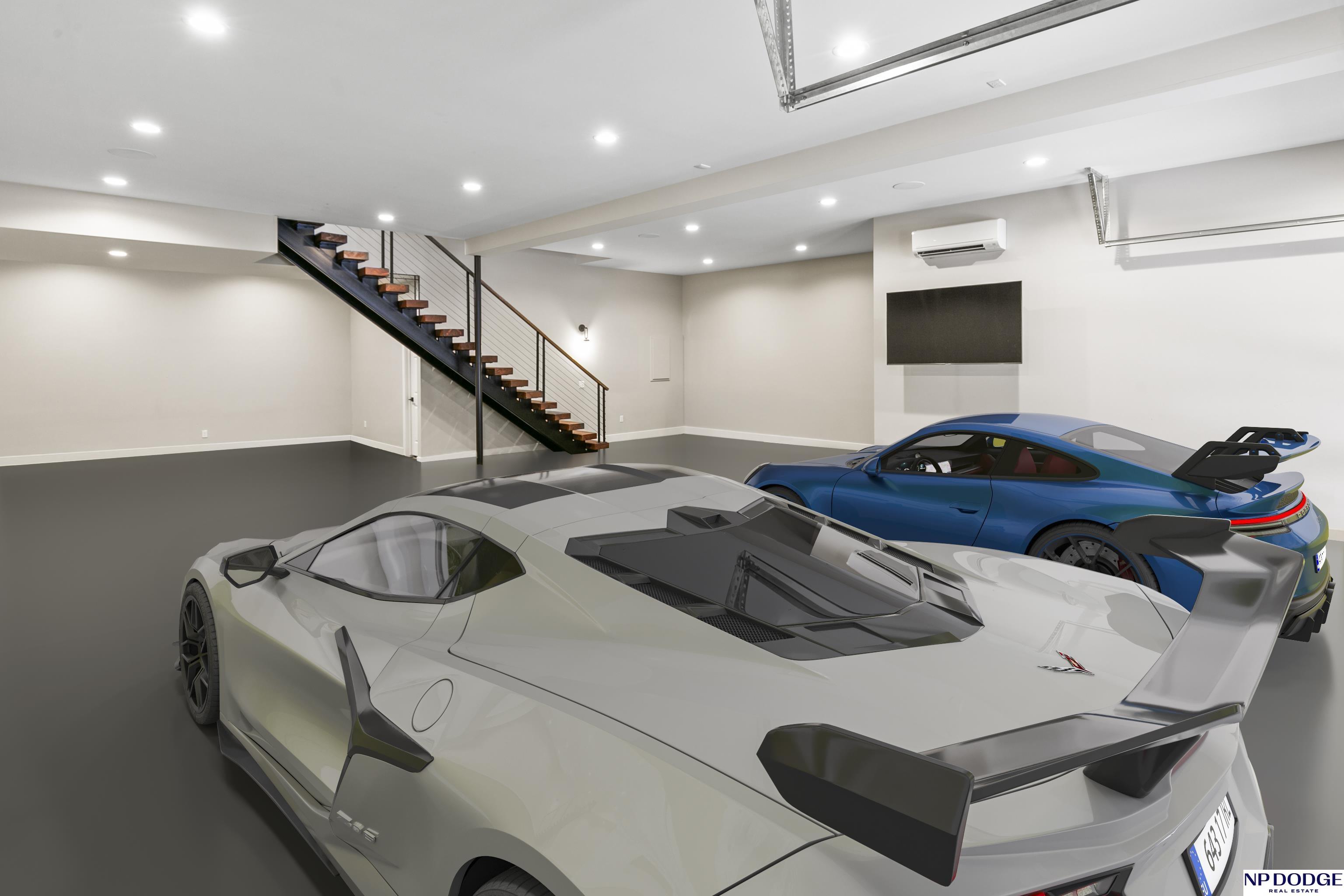 6026 Country Club Oaks Place, Omaha, NE, 68152