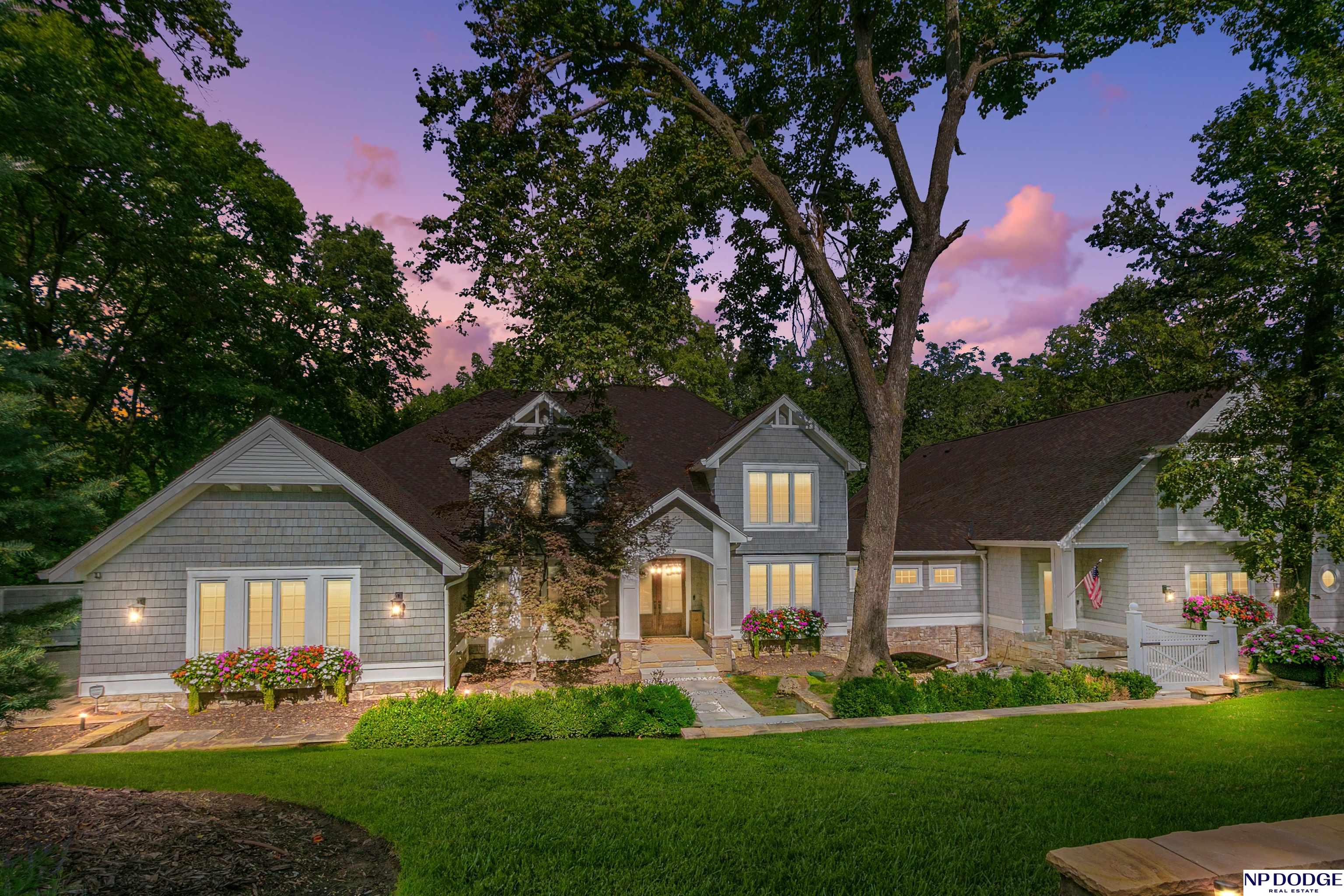 6026 Country Club Oaks Place, Omaha, NE, 68152