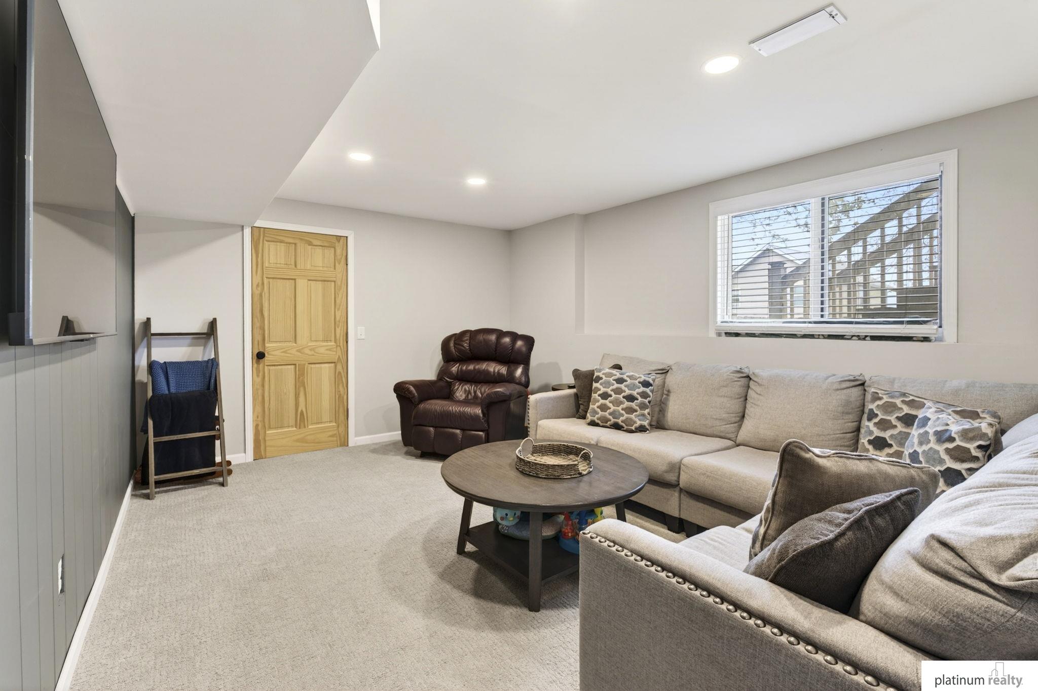 4504 Mark Street, Papillion, NE, 68133