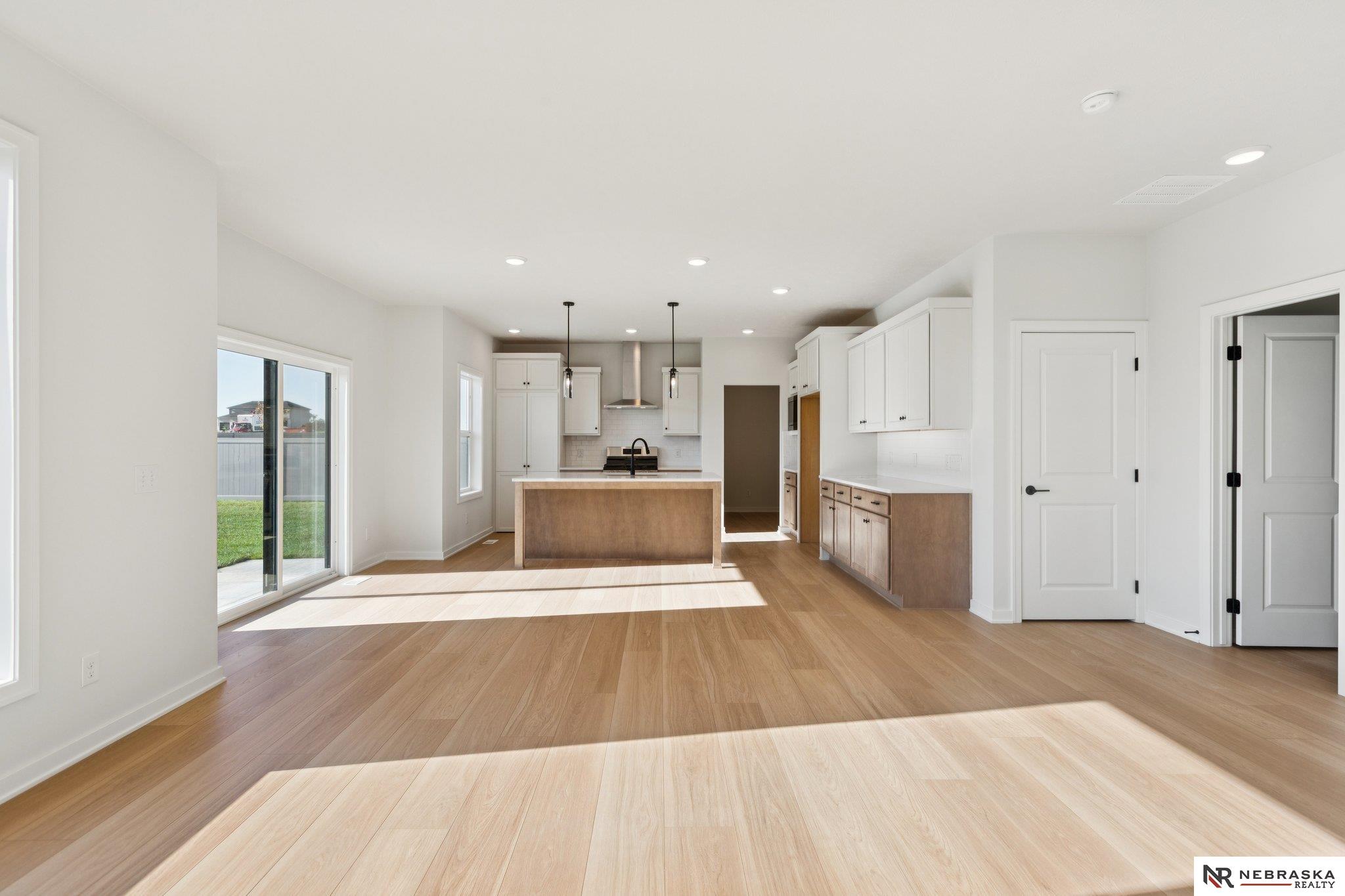 12406 89th Avenue, Papillion, NE, 68046