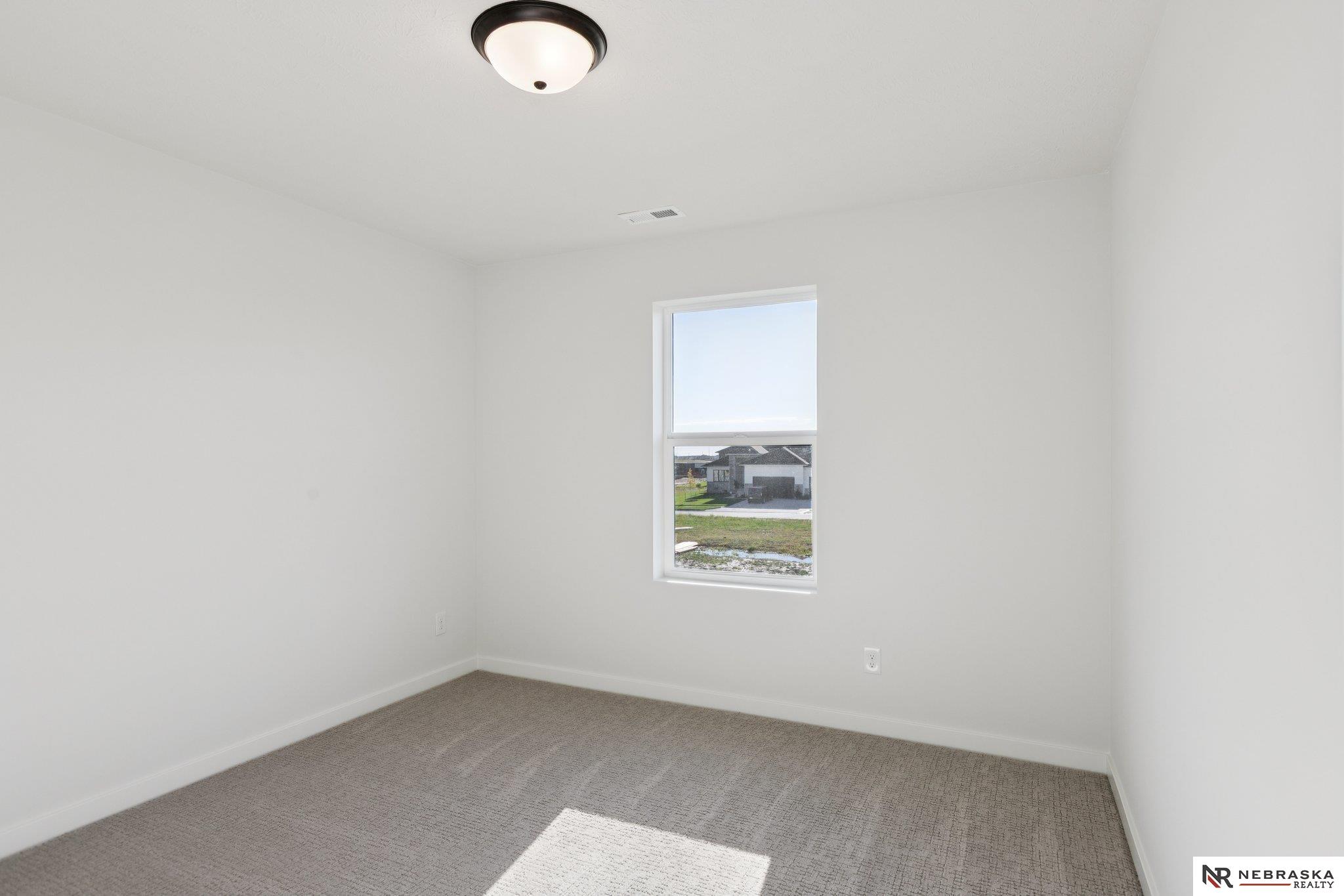 12406 89th Avenue, Papillion, NE, 68046