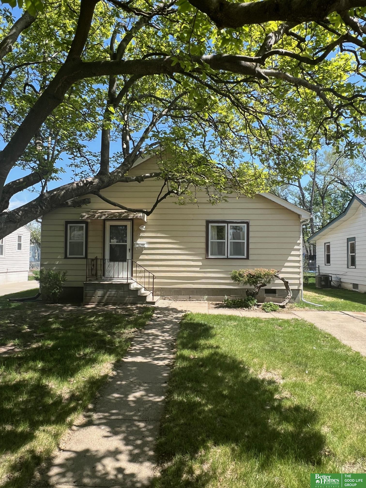 2334 31 Street, Omaha, NE, 68105