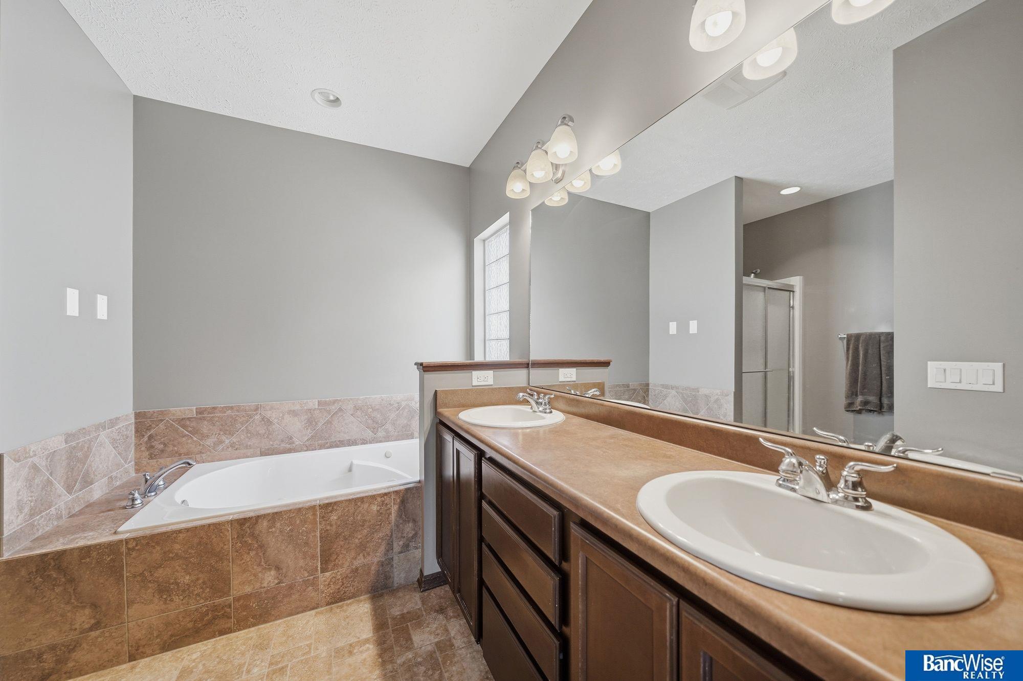 9212 29th Street, Lincoln, NE, 68516