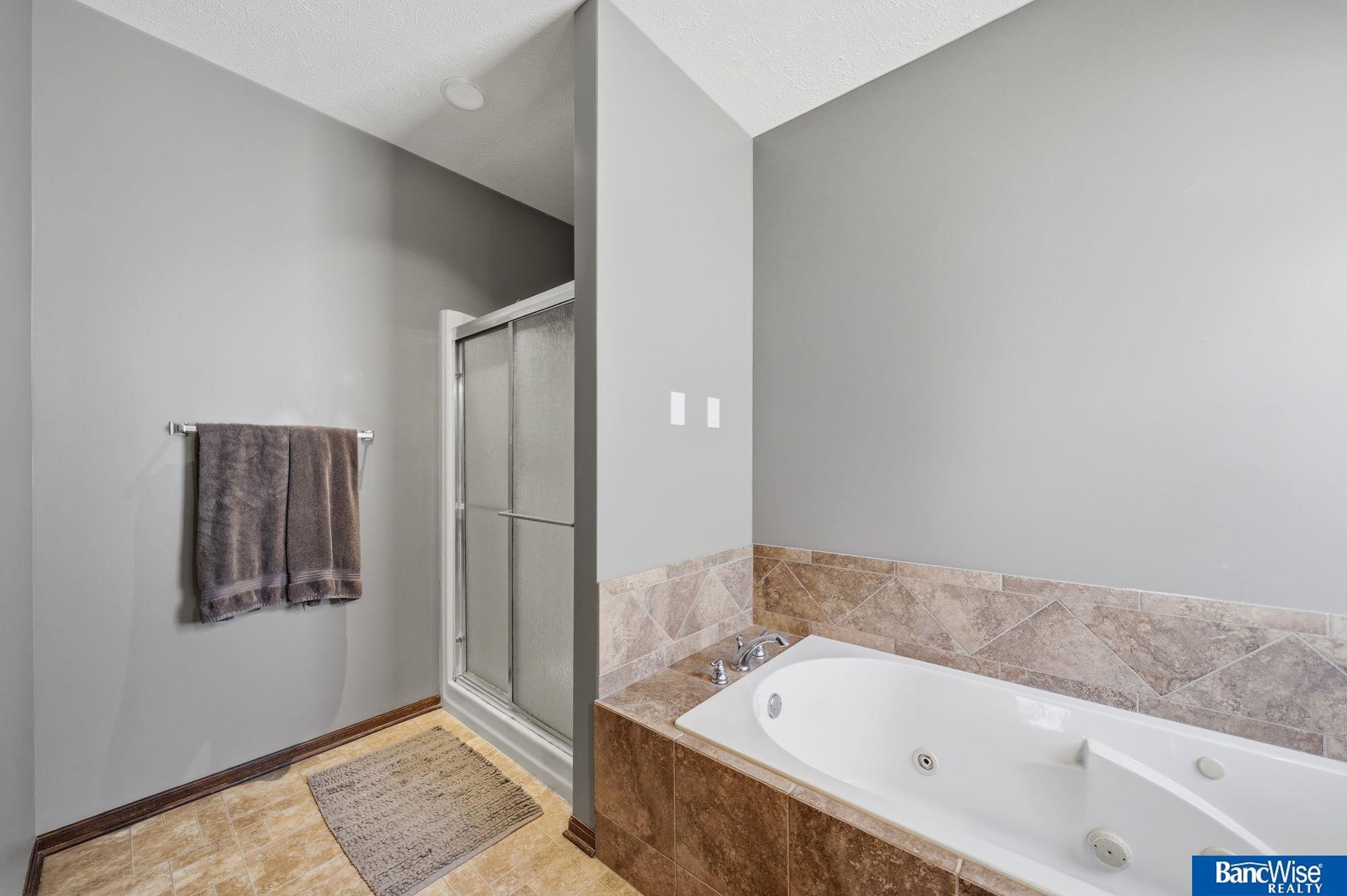 9212 29th Street, Lincoln, NE, 68516