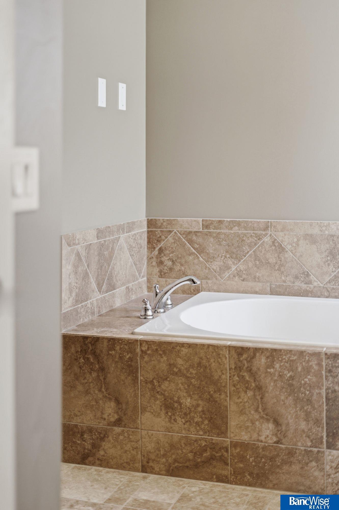 9212 29th Street, Lincoln, NE, 68516