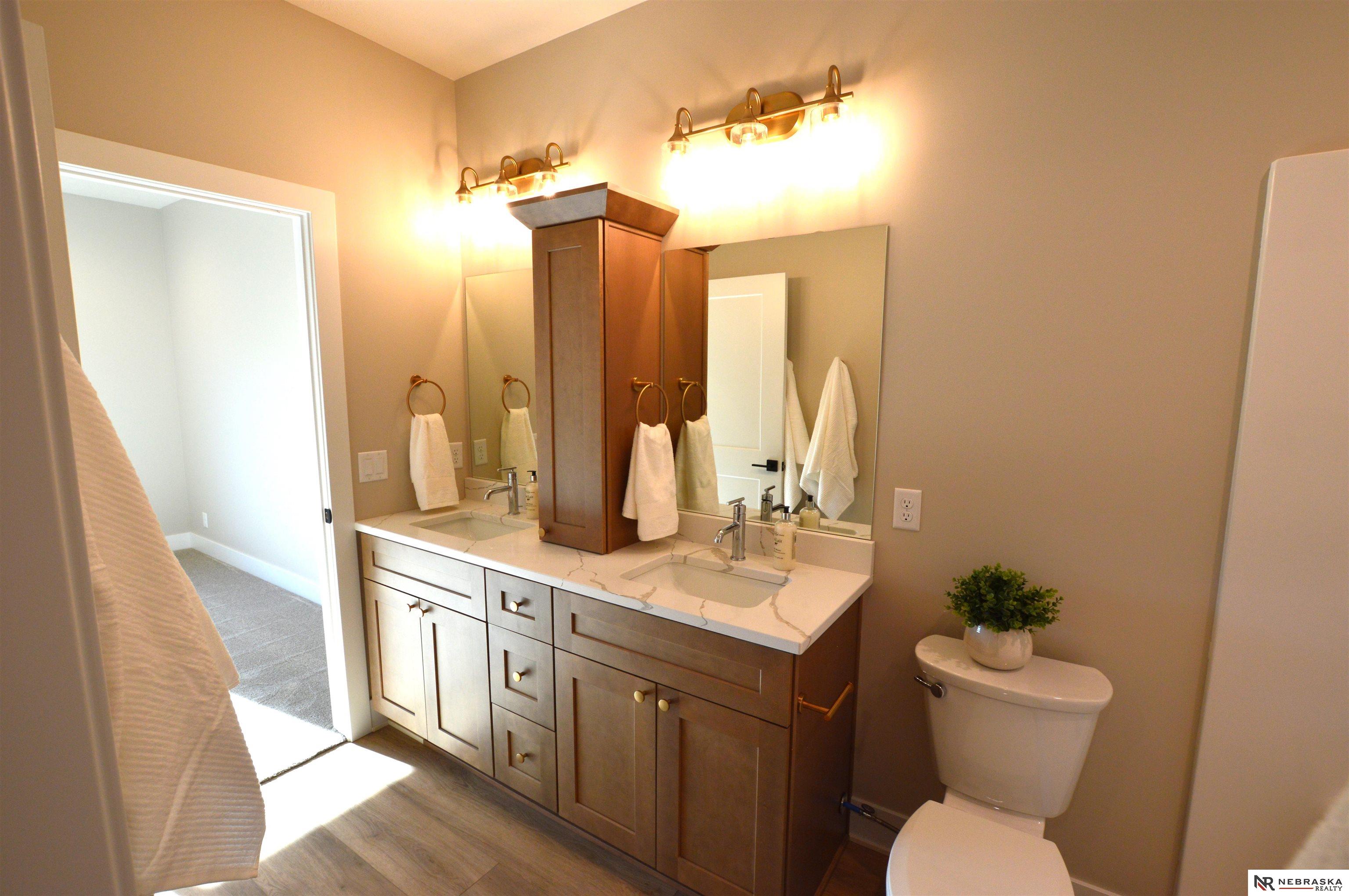4931 Donnette Drive, Lincoln, NE, 68514