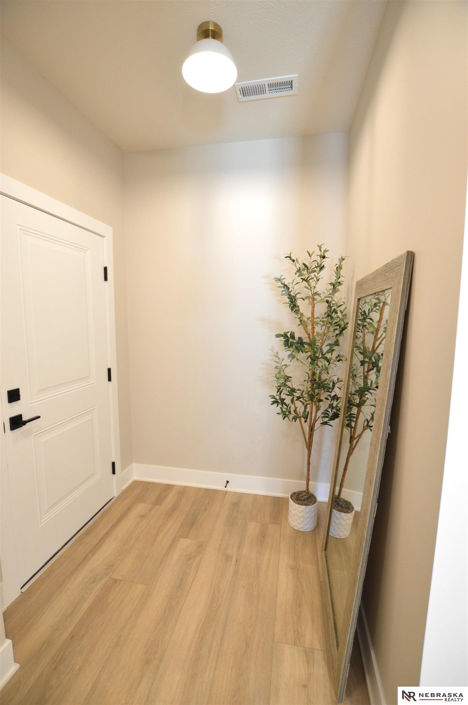 4931 Donnette Drive, Lincoln, NE, 68514