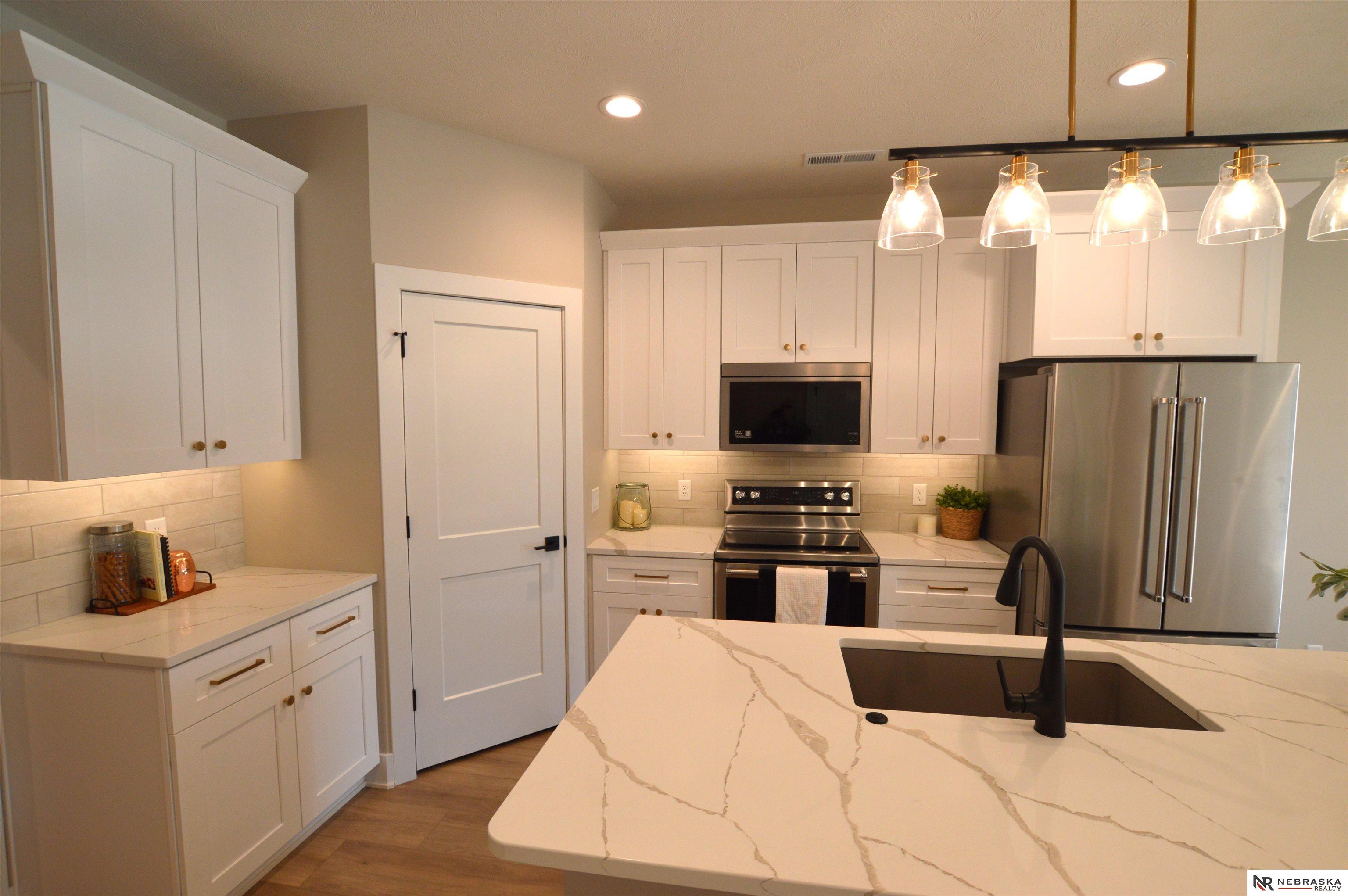 4931 Donnette Drive, Lincoln, NE, 68514