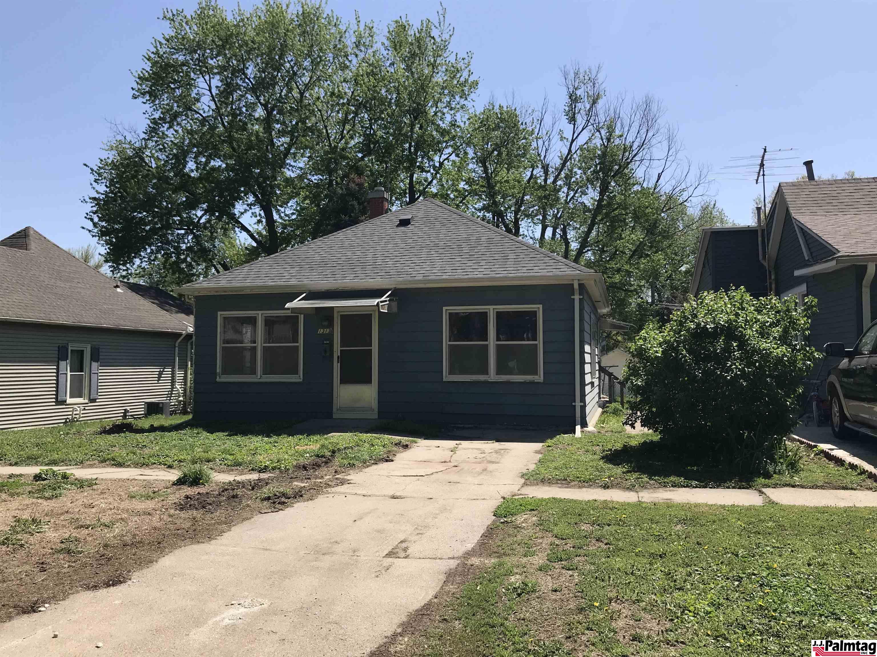 2504 Hartman Avenue, Omaha, NE, 68111