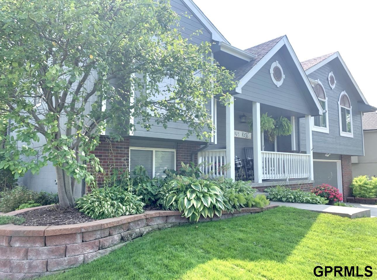 1807 Savannah Drive, Papillion, NE, 68133