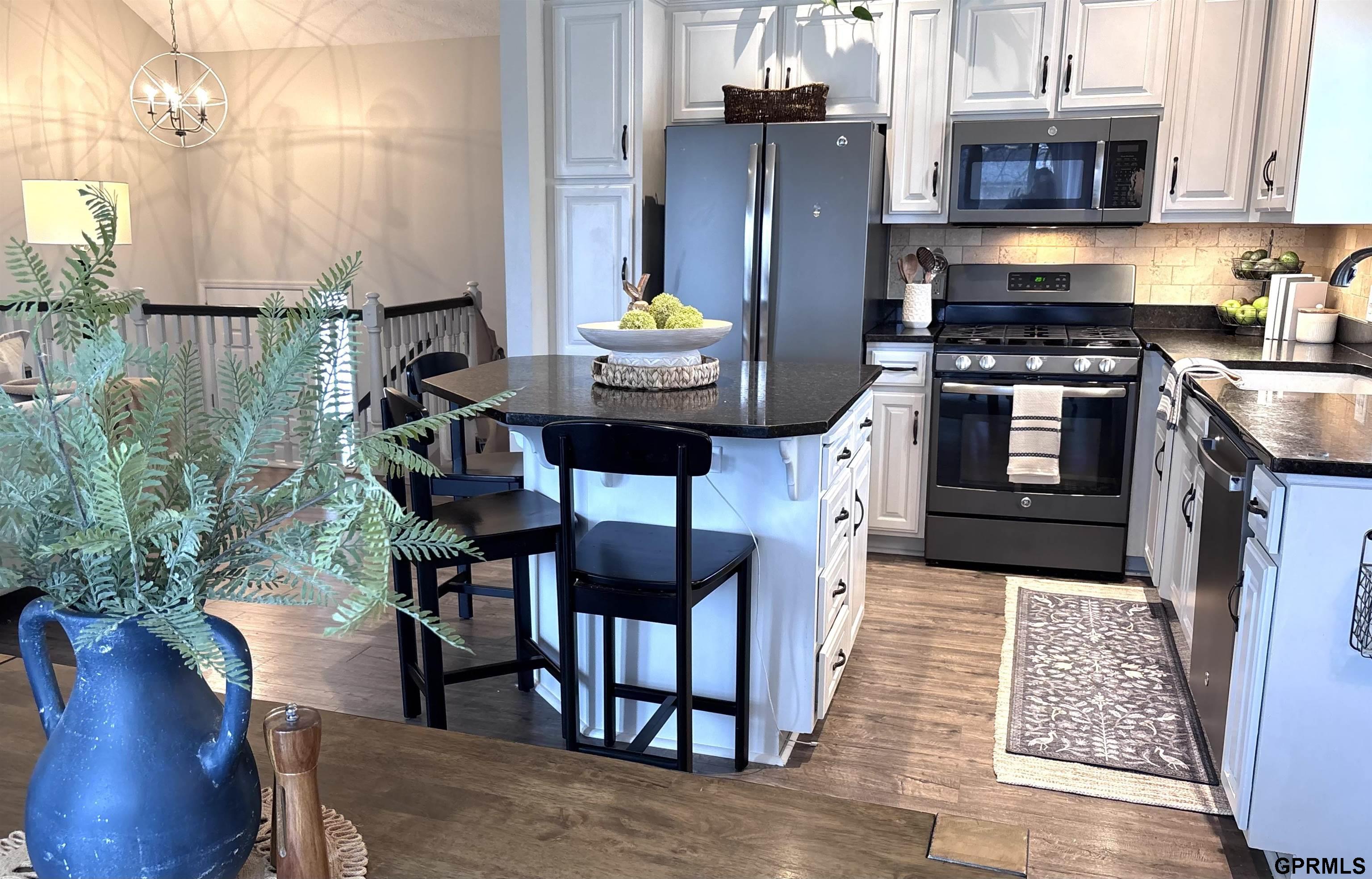 1807 Savannah Drive, Papillion, NE, 68133