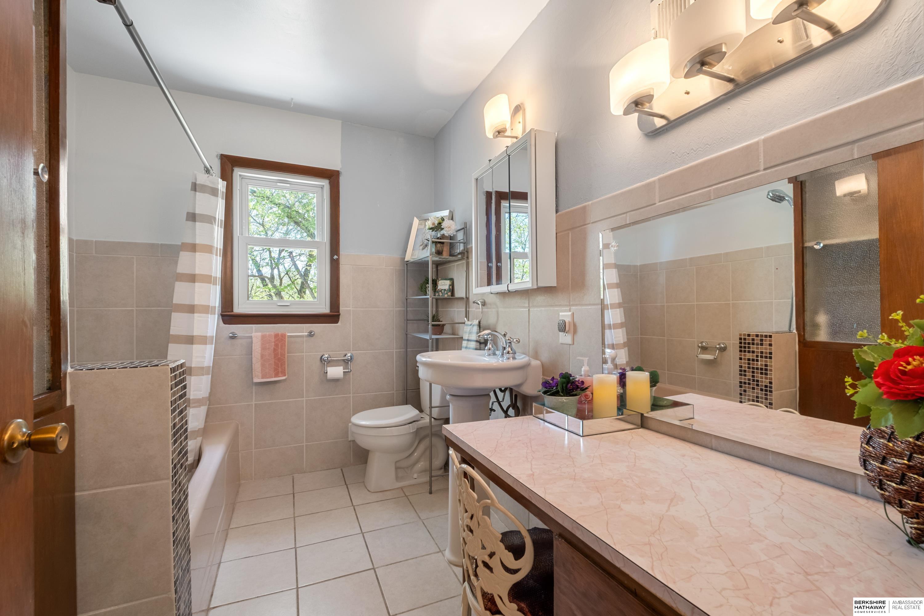 4014 14th Street, Omaha, NE, 68107