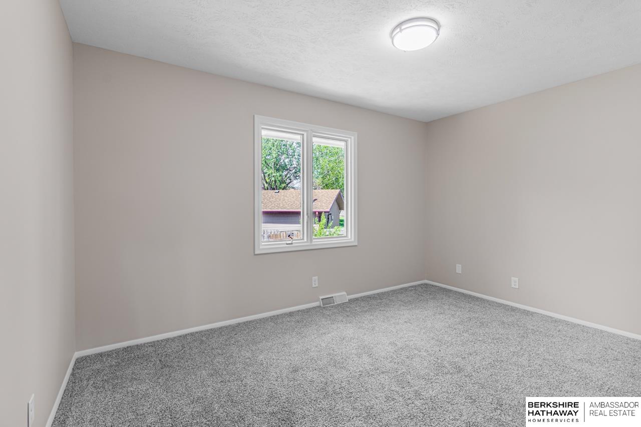 3406 Lynnwood Drive, Bellevue, NE, 68123
