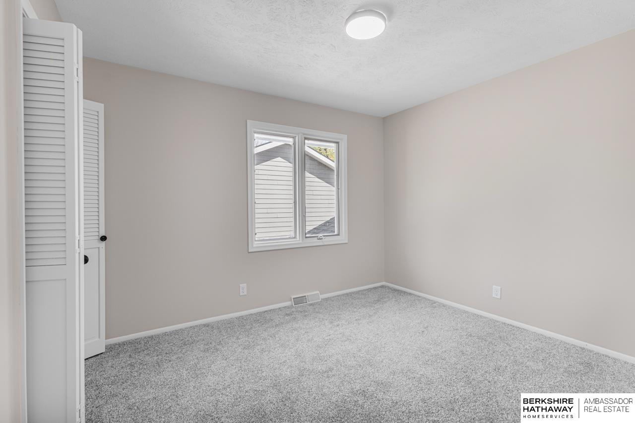 3406 Lynnwood Drive, Bellevue, NE, 68123