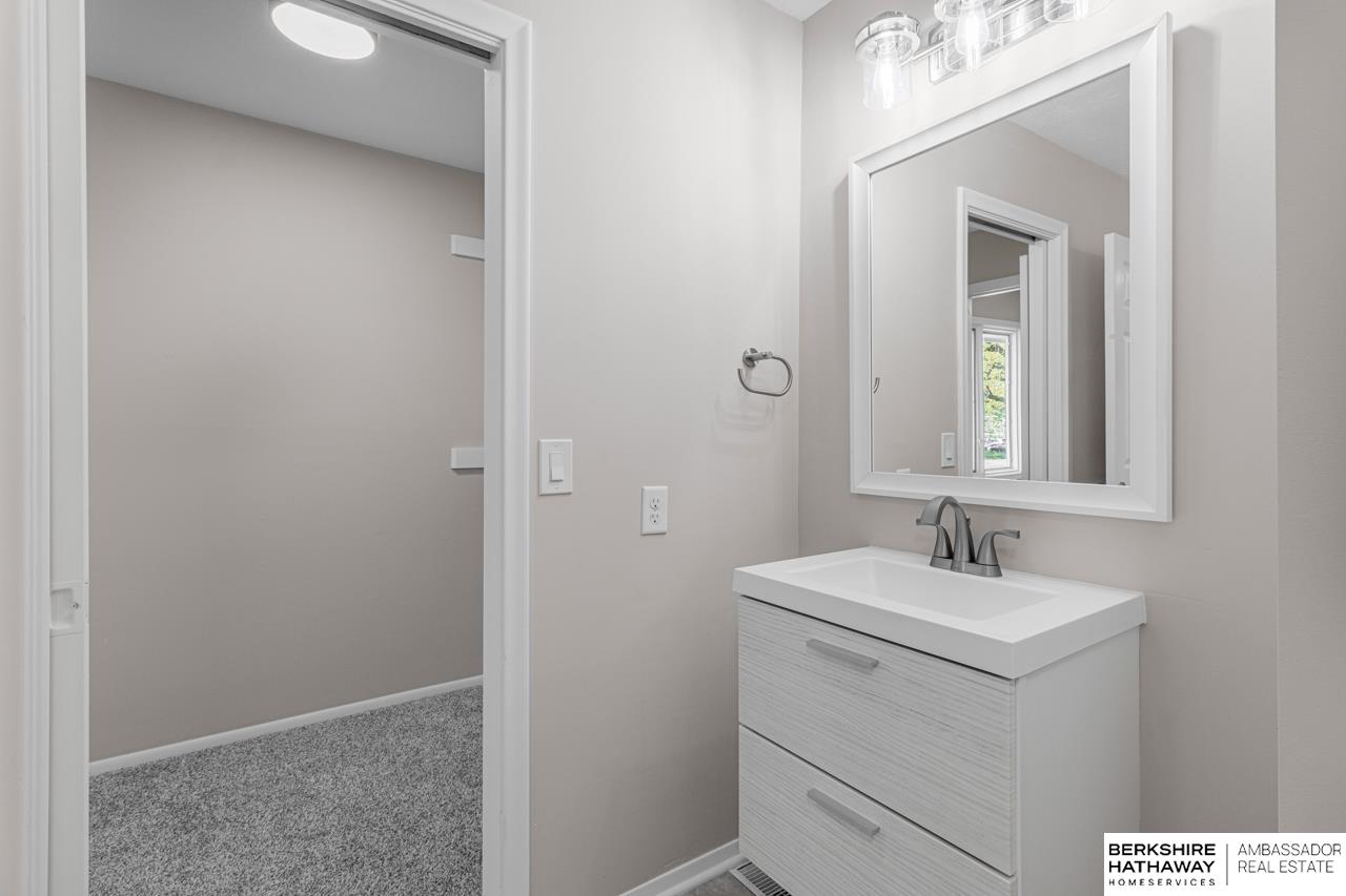 3406 Lynnwood Drive, Bellevue, NE, 68123