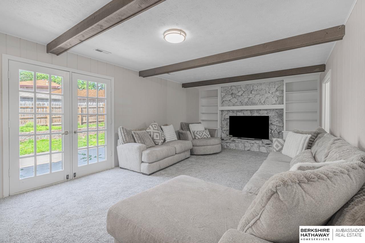 3406 Lynnwood Drive, Bellevue, NE, 68123