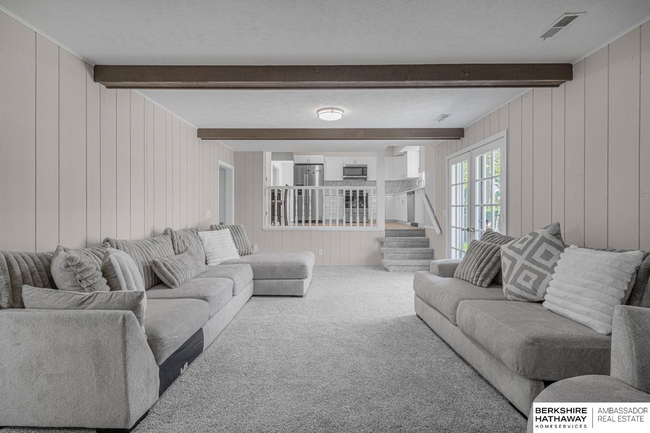 3406 Lynnwood Drive, Bellevue, NE, 68123