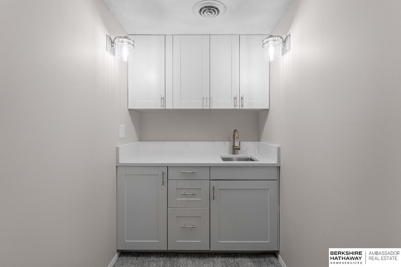 3406 Lynnwood Drive, Bellevue, NE, 68123