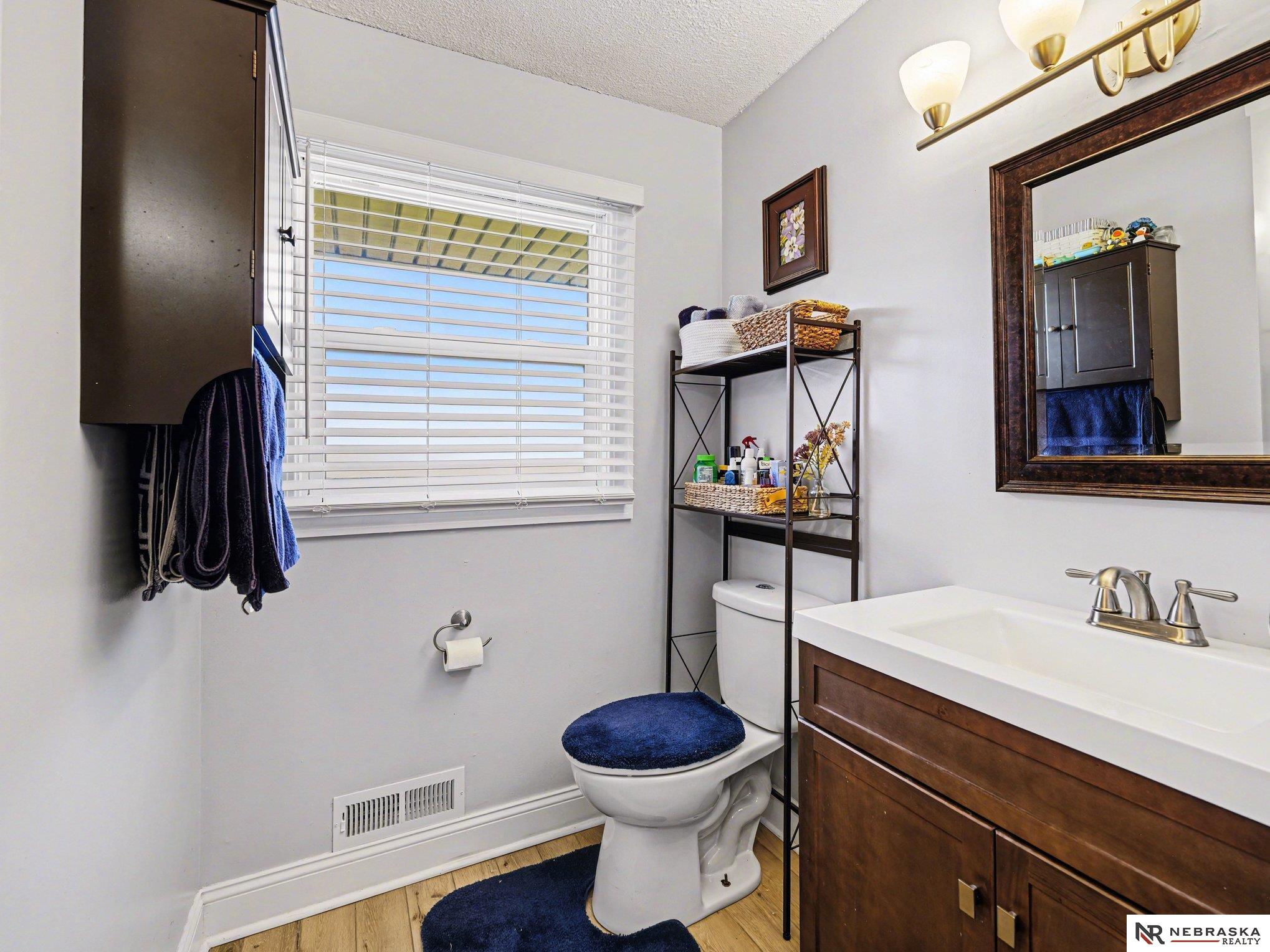 8110 Bowie Drive, Omaha, NE, 68114