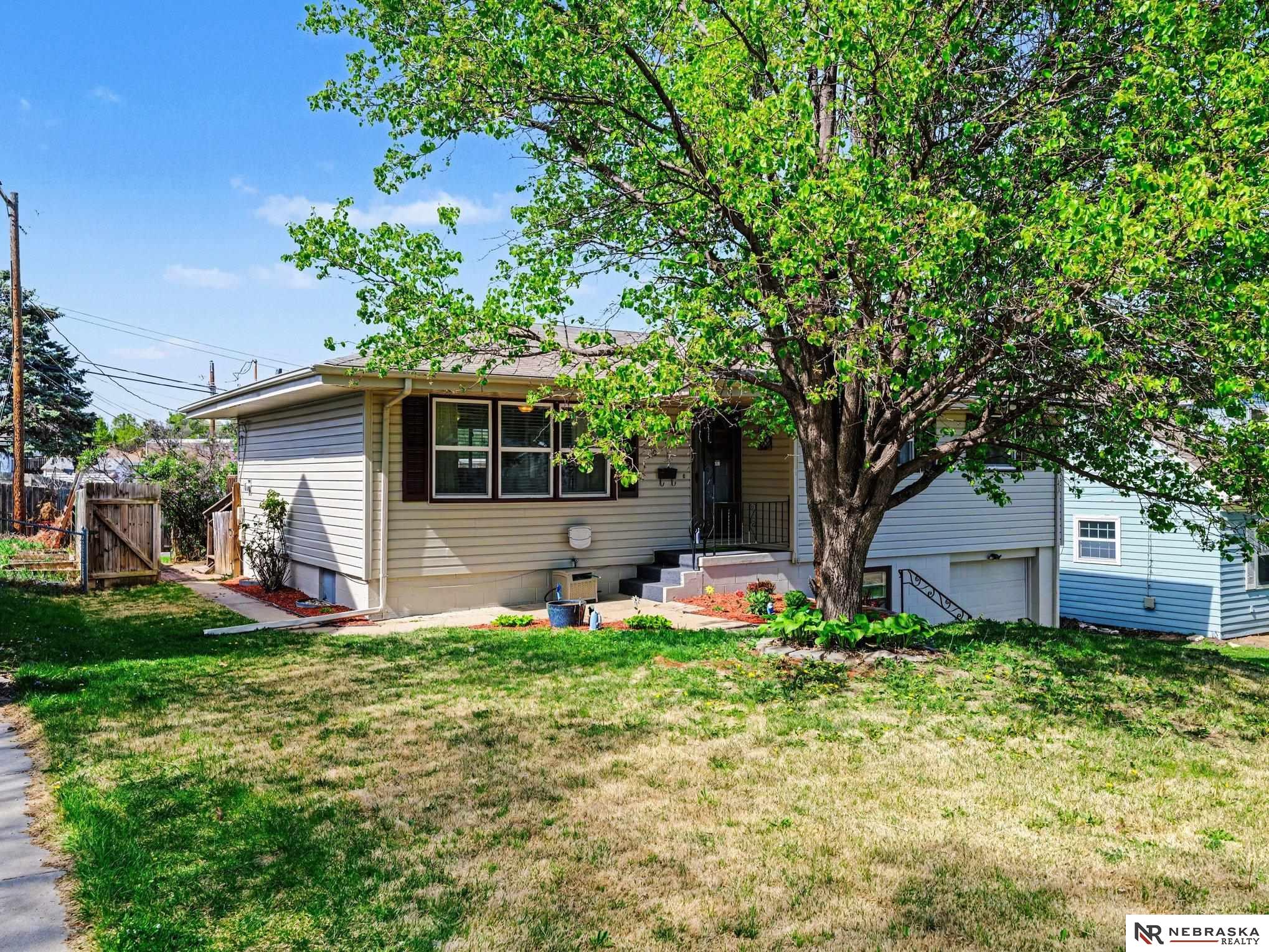 8110 Bowie Drive, Omaha, NE, 68114