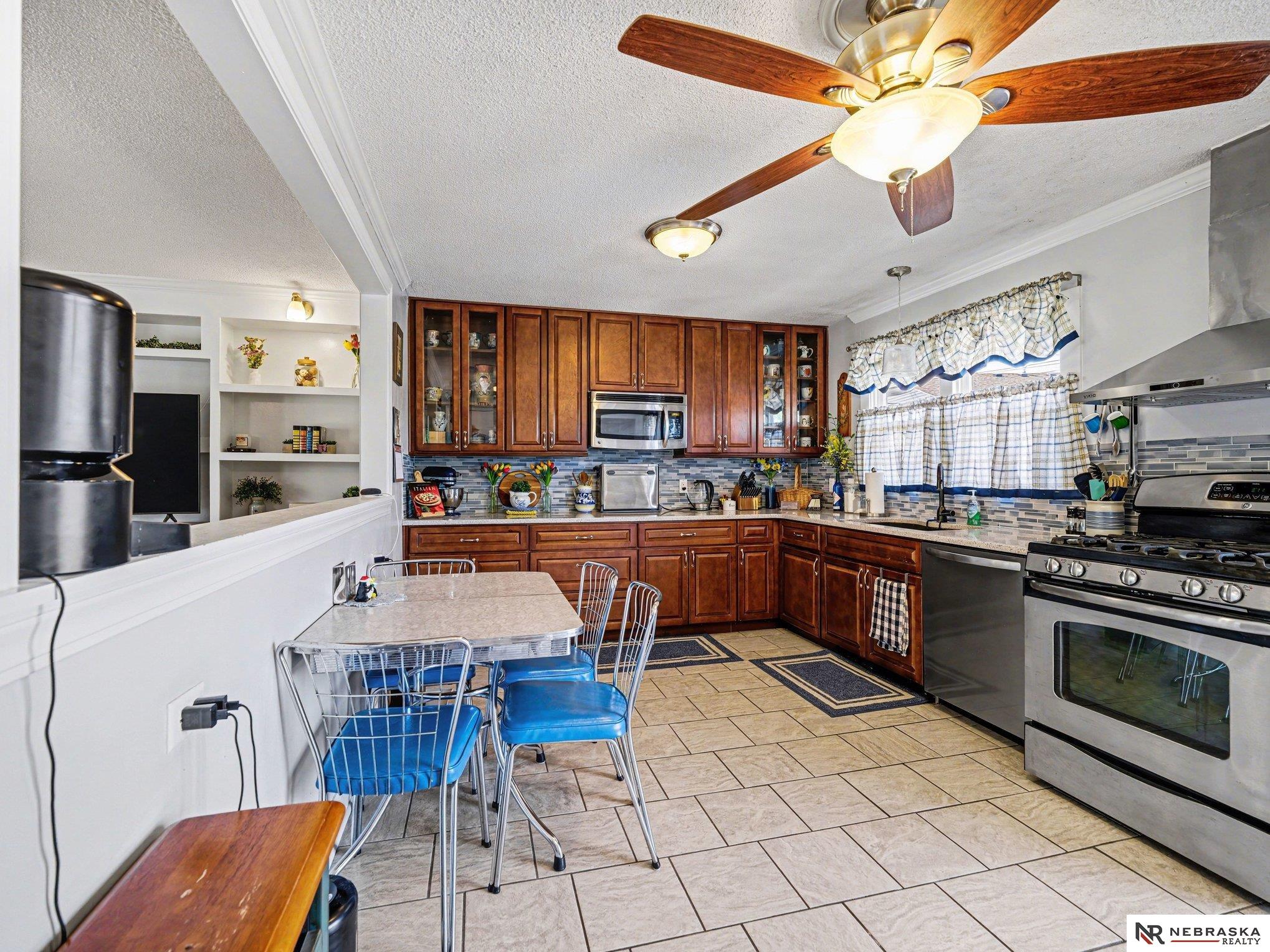 8110 Bowie Drive, Omaha, NE, 68114